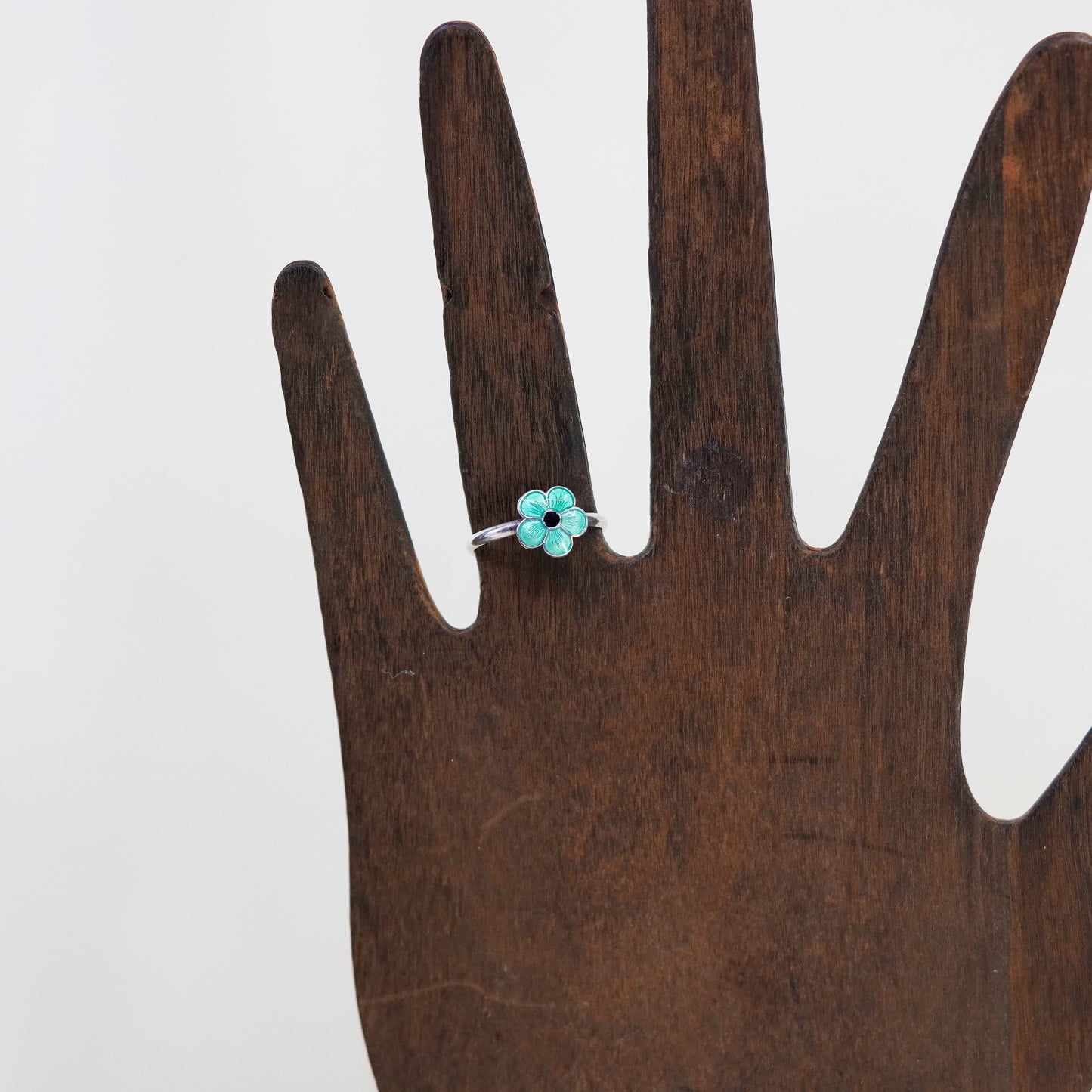 Size 4.75, Denmark Meka Sterling 925 silver handmade green enamel flower ring