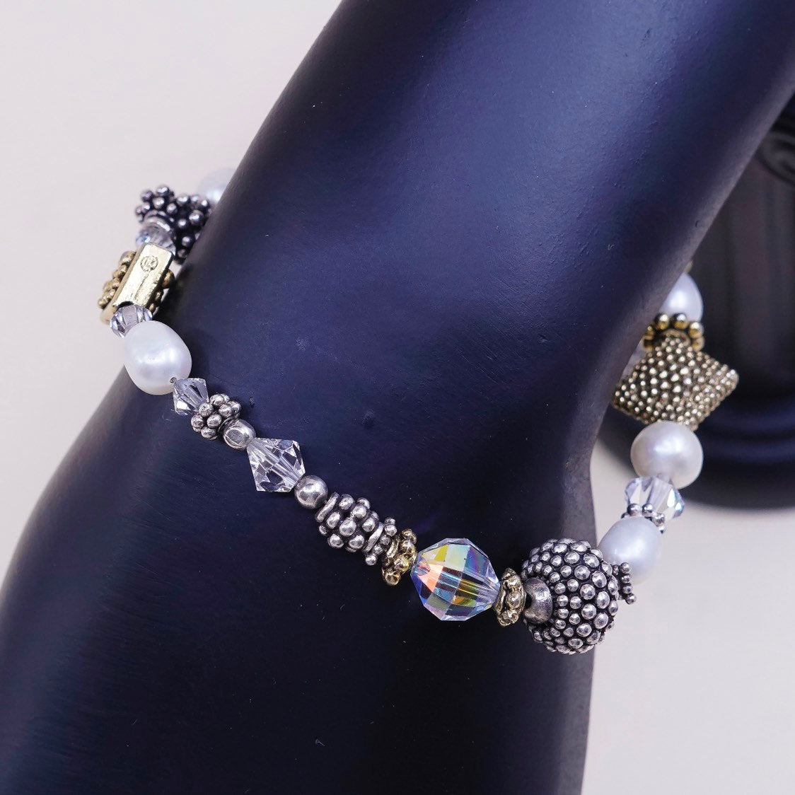 6.5", VTG handmade bracelet, pearl beads w/ 925 beads N toggle
