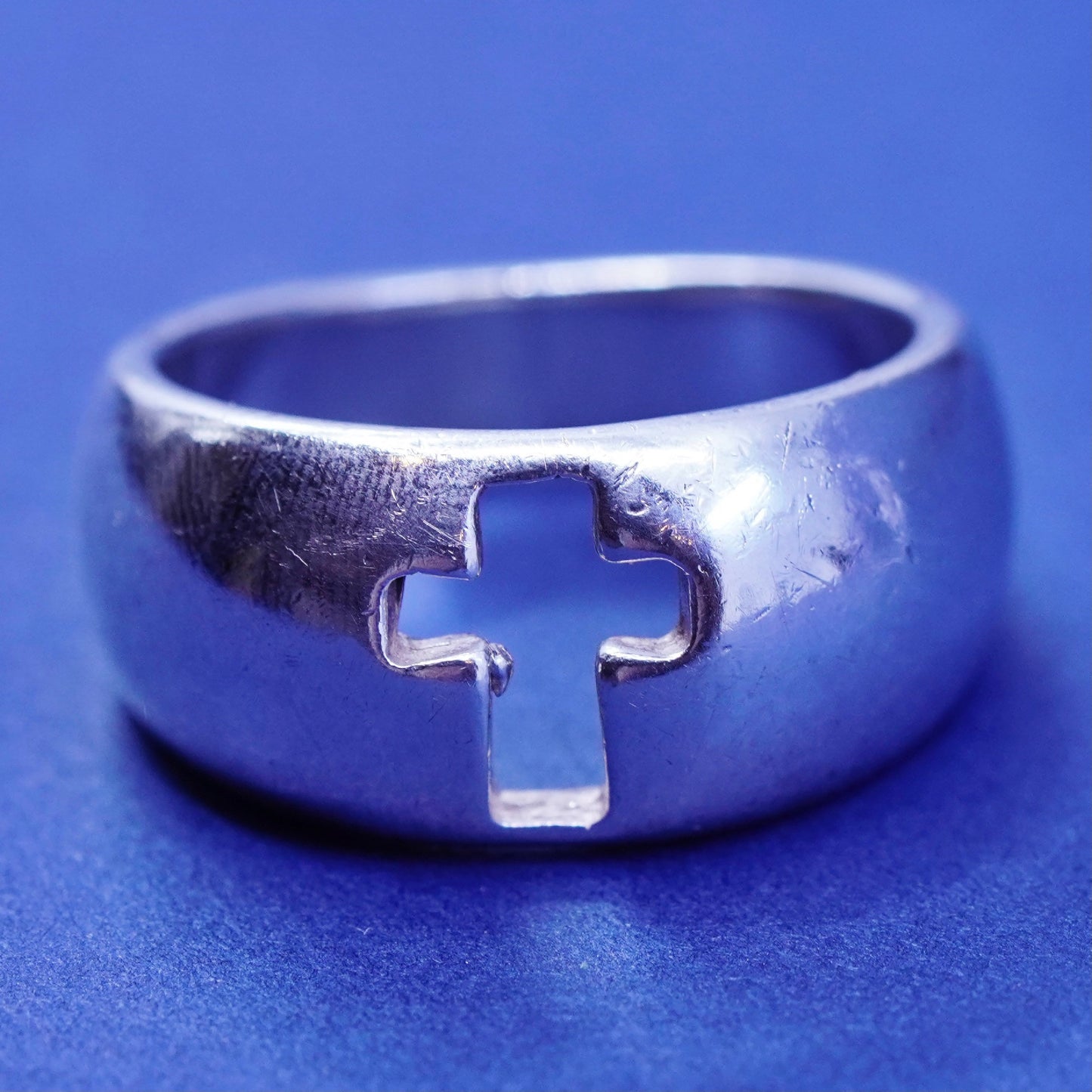 Size 8, vintage WJ sterling silver handmade ring, 925 band with cross cut out