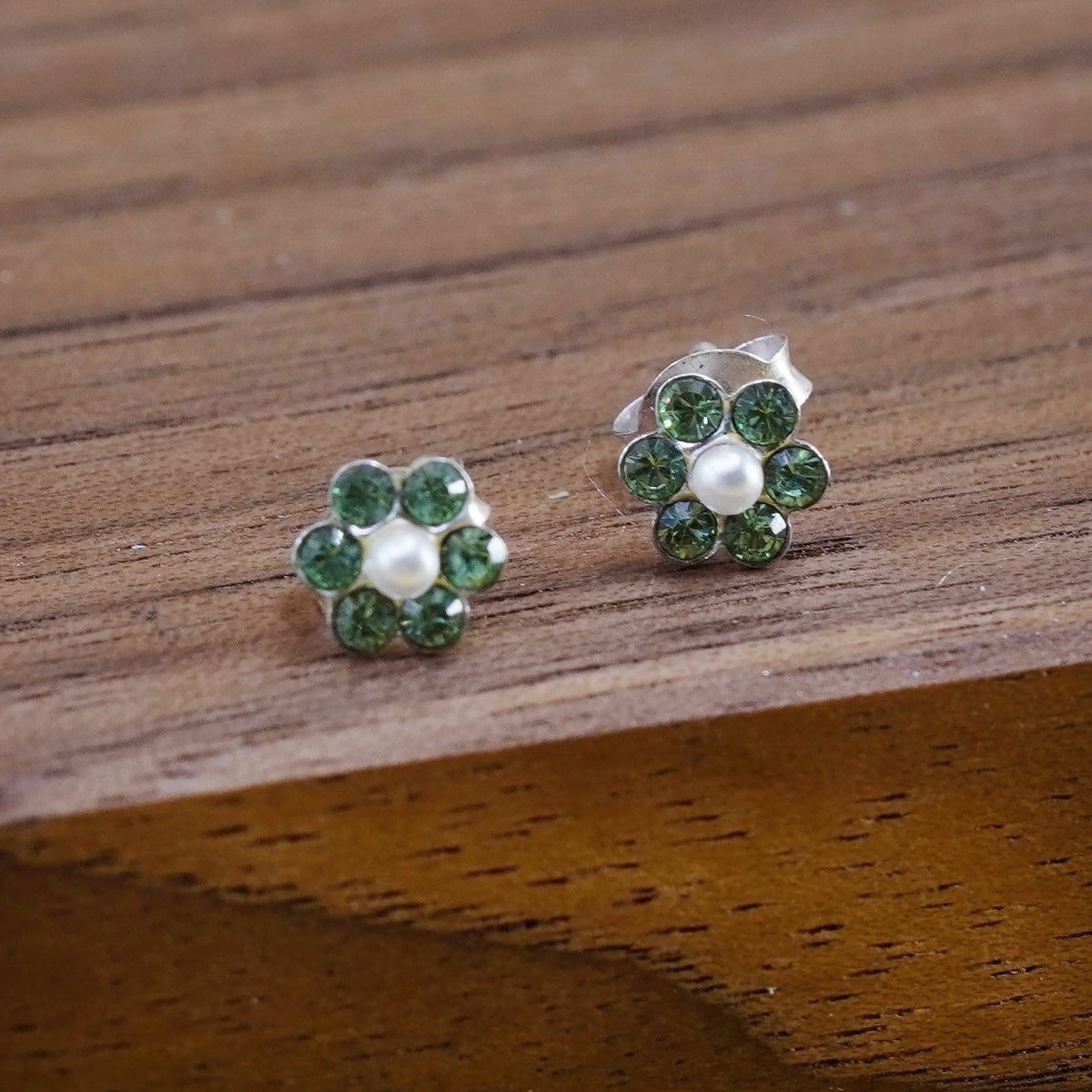 Vintage Sterling silver handmade earrings, 925 flower studs with green cz pearl