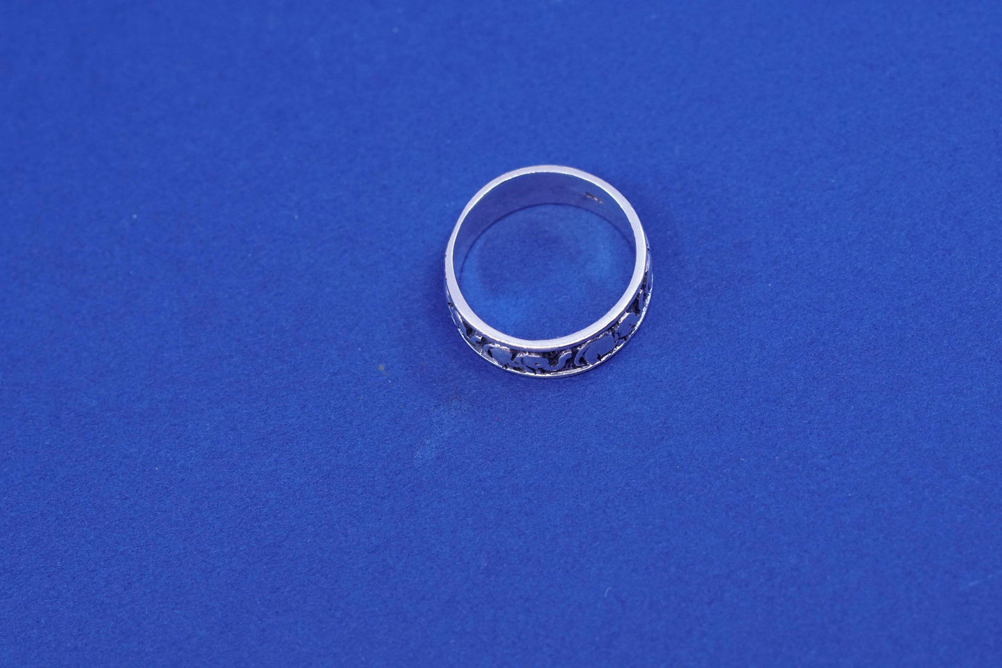 Size 7.5, vintage Sterling silver handmade ring, 925 embossed elephant band