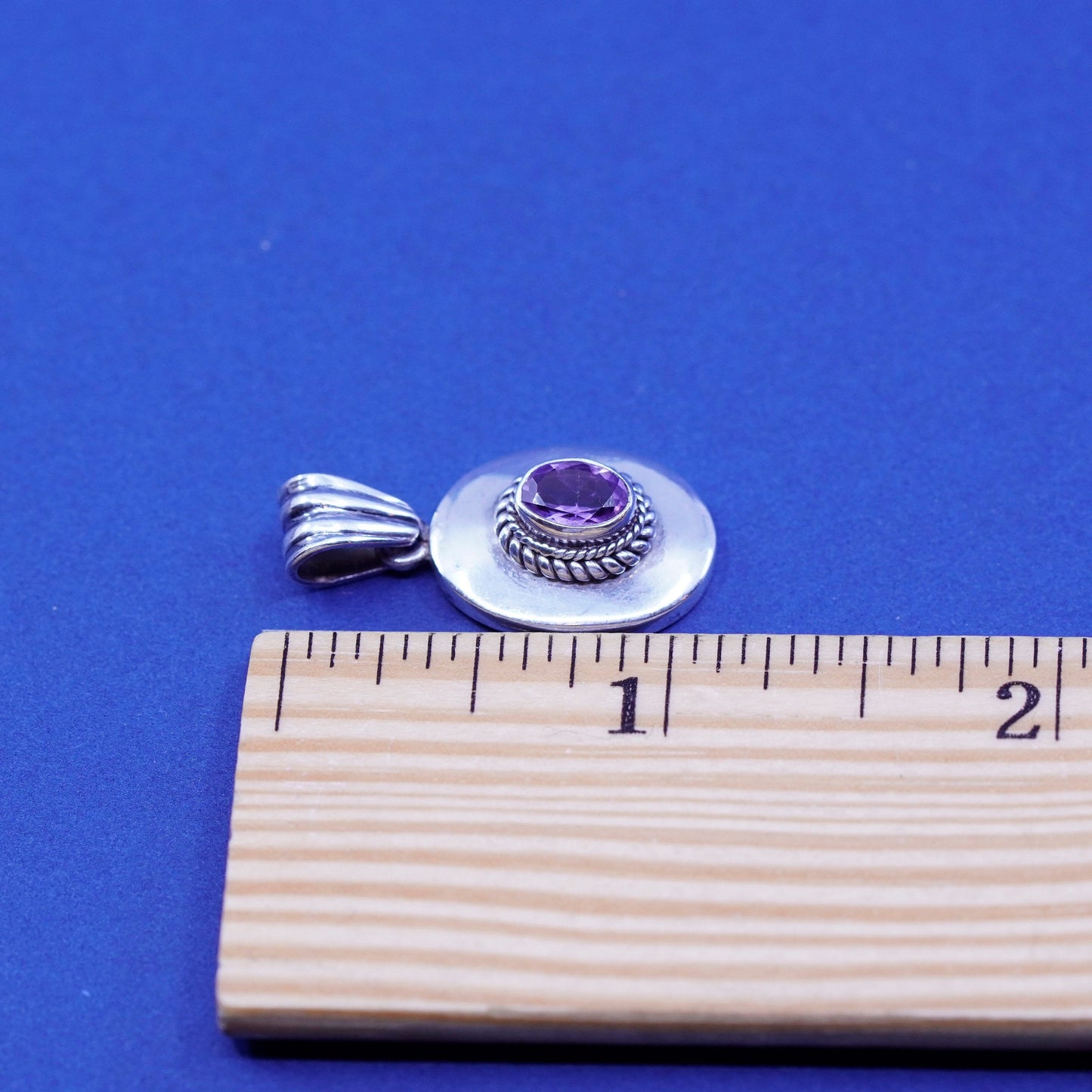 Vintage Sterling 925 silver handmade pendant with oval amethyst