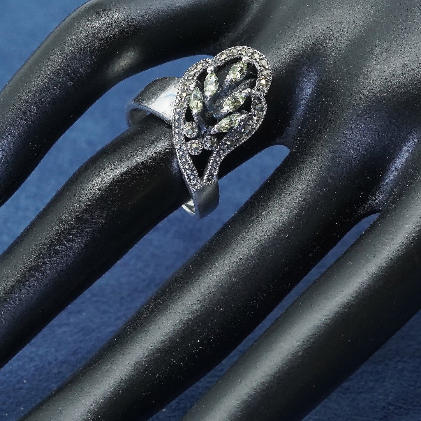 sz 7.5, vtg Sterling silver handmade statement ring, 925 w/ peridot N marcasite