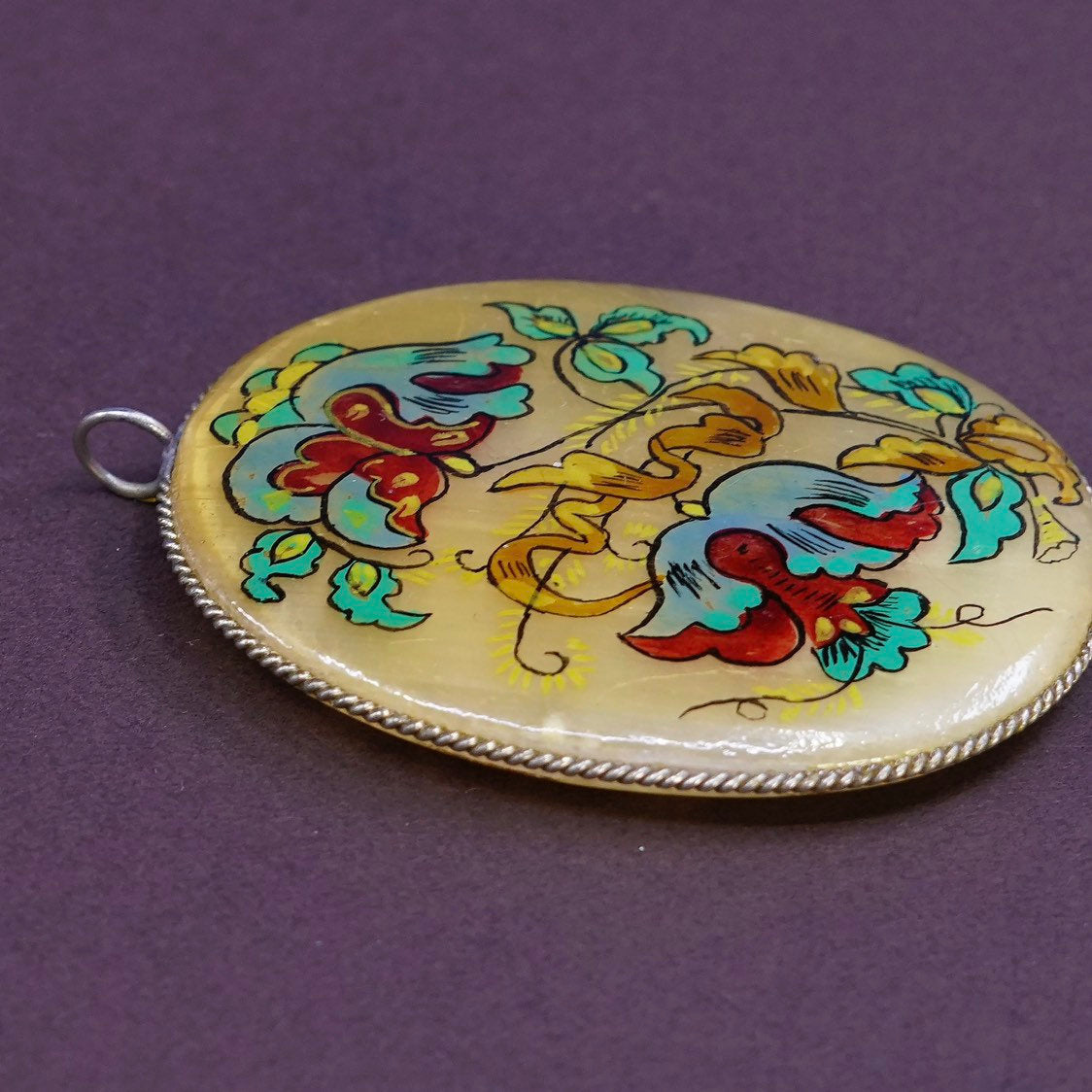 VTG silver tone wire with golden stone and flower details