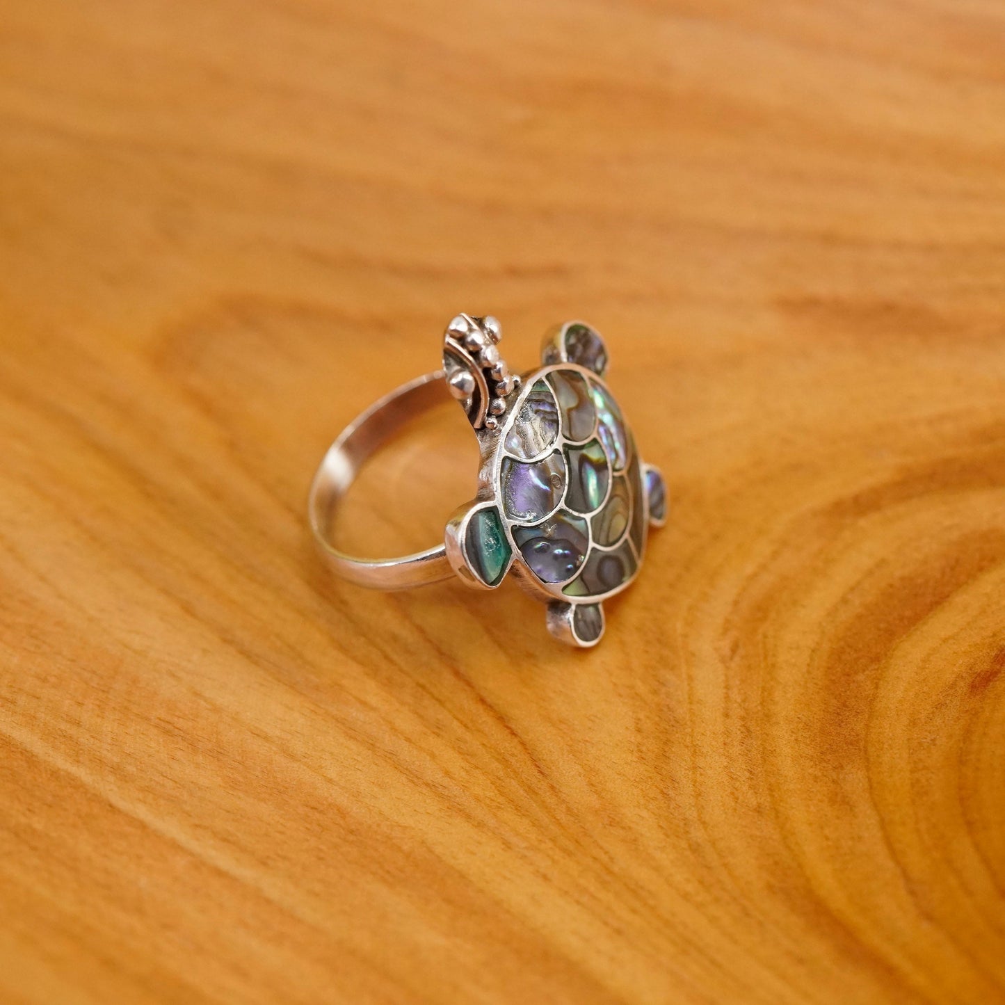 Size 8, vintage sterling silver handmade ring, 925 turtle band with abalone