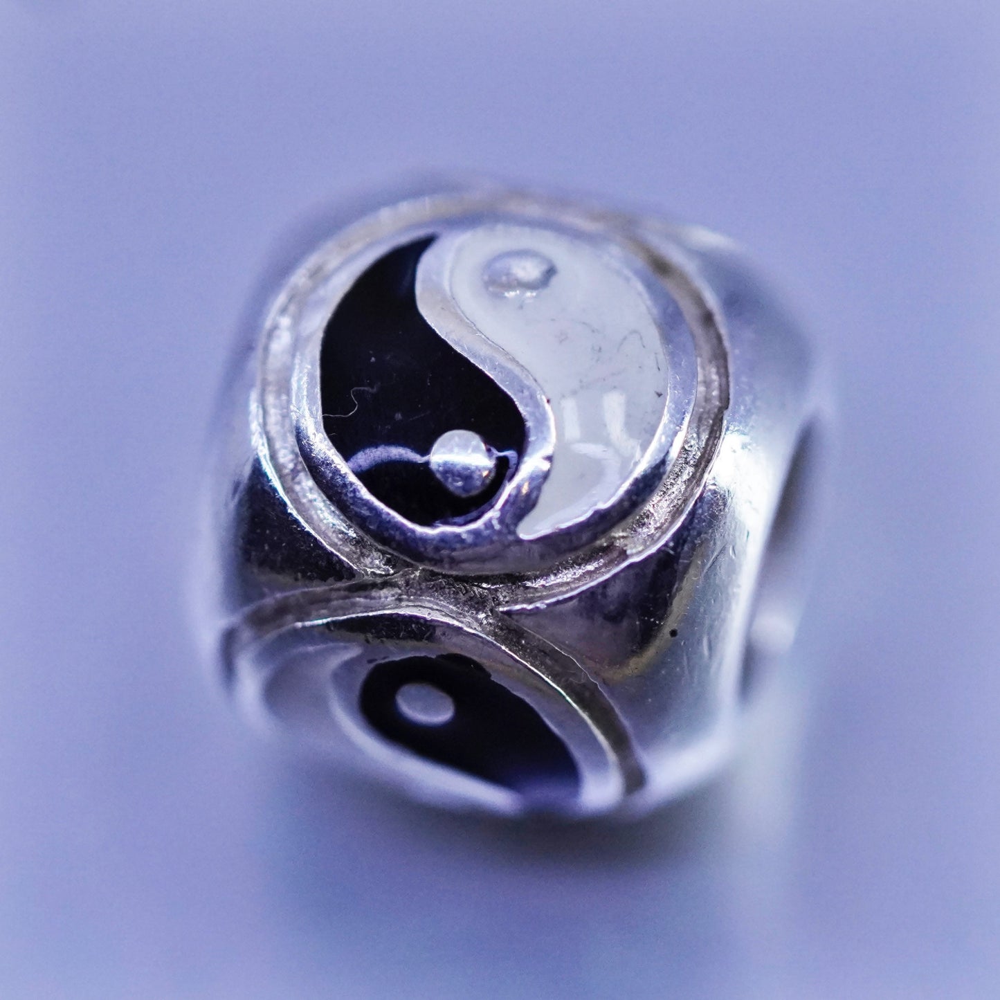 Vintage sterling 925 silver bead pendant with enamel yin and Yang