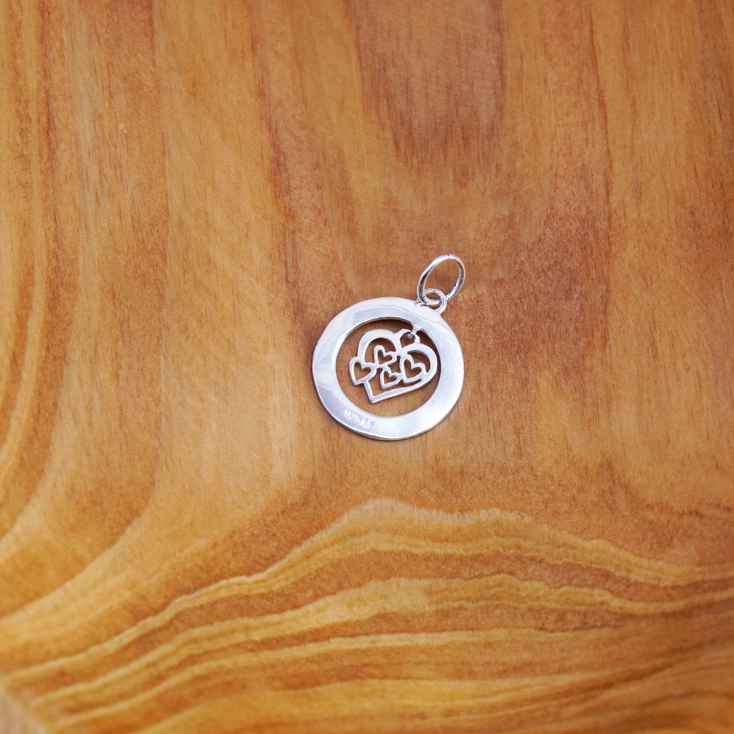 vtg Sterling silver handmade quote pendant, 925 circle “girlfriends are sisters