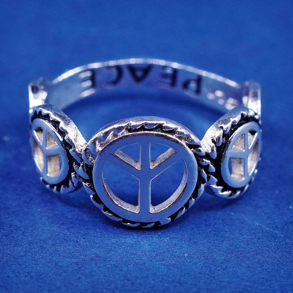 sz 6.75, vtg sterling silver handmade ring, 925 band engraved CND peace symbol