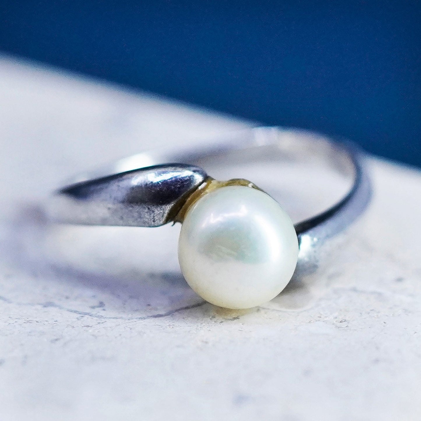 Size 7, vintage sterling 925 silver statement ring band with pearl