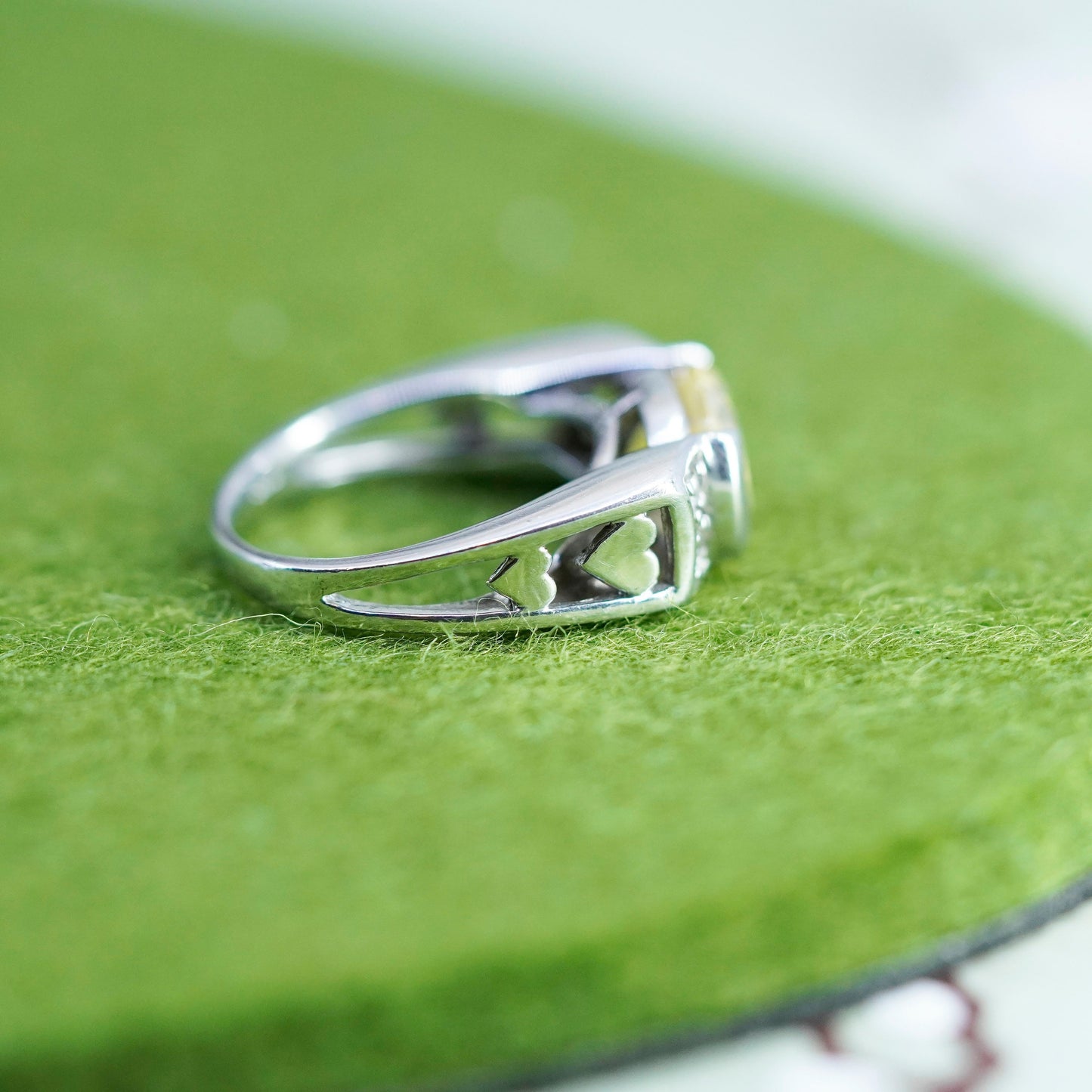 Size 5, vintage Sterling 925 silver band ring with citrine and cz