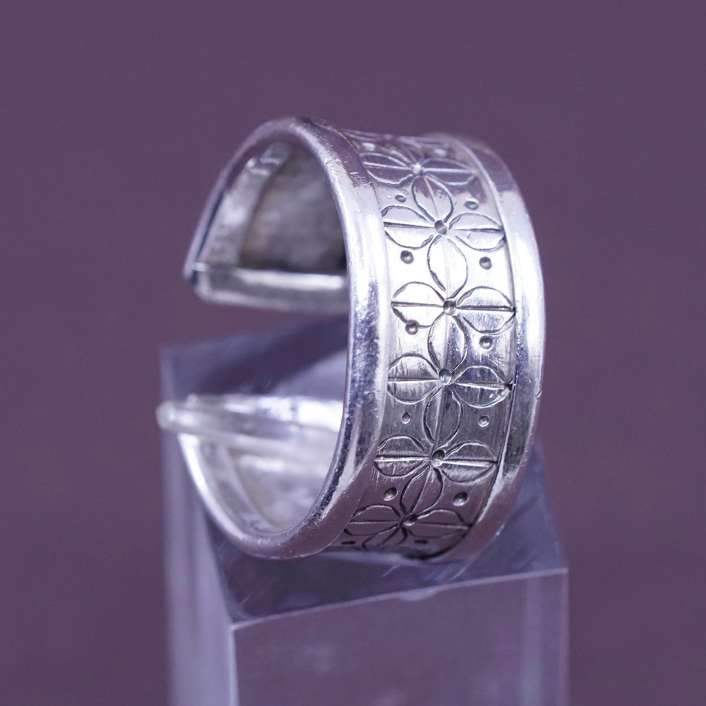 Size 6.5, vintage Sterling silver handmade ring, 925 textured band, open end
