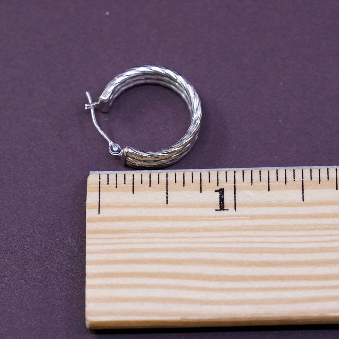 0.5”, 3.1g, VTG 14K gold hoops, twisted huggie white gold earrings, stamped 14K