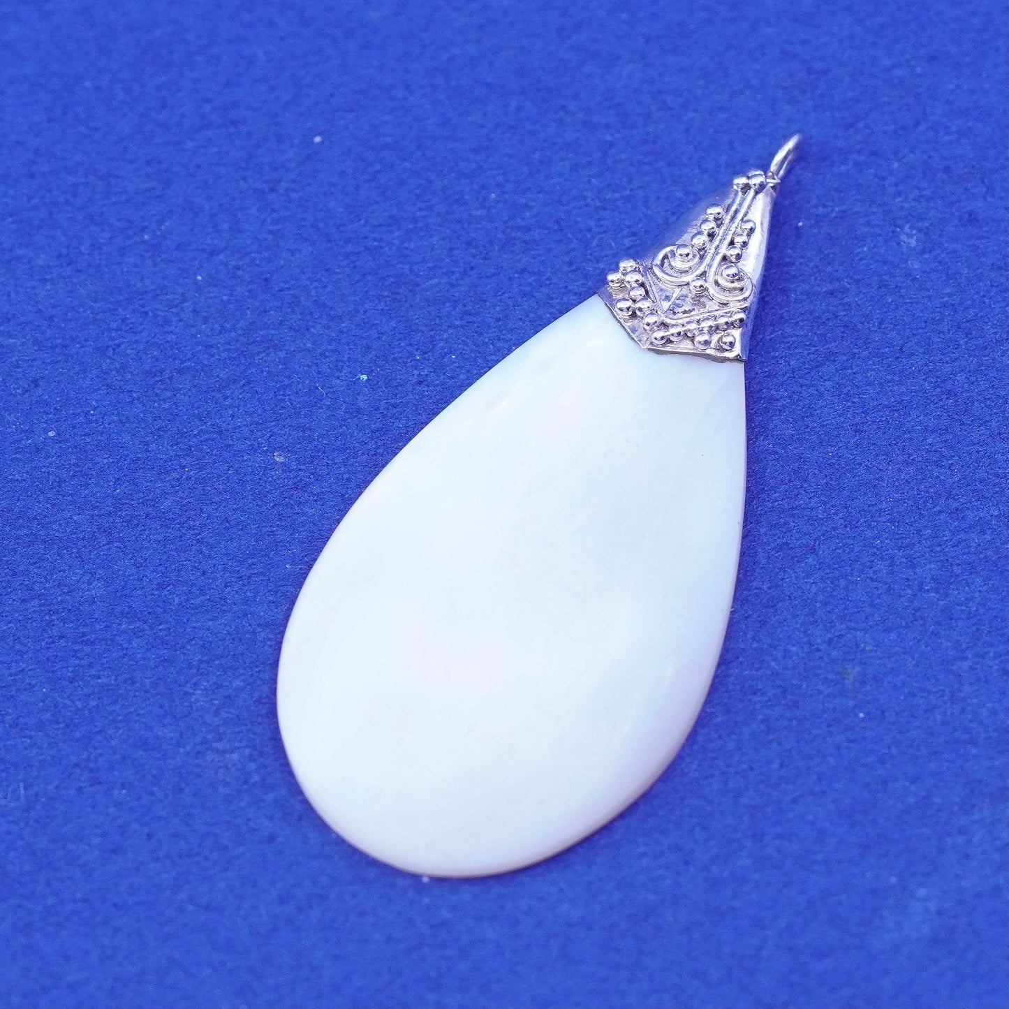 Vintage sterling 925 silver handmade pendant with teardrop mother of pearl