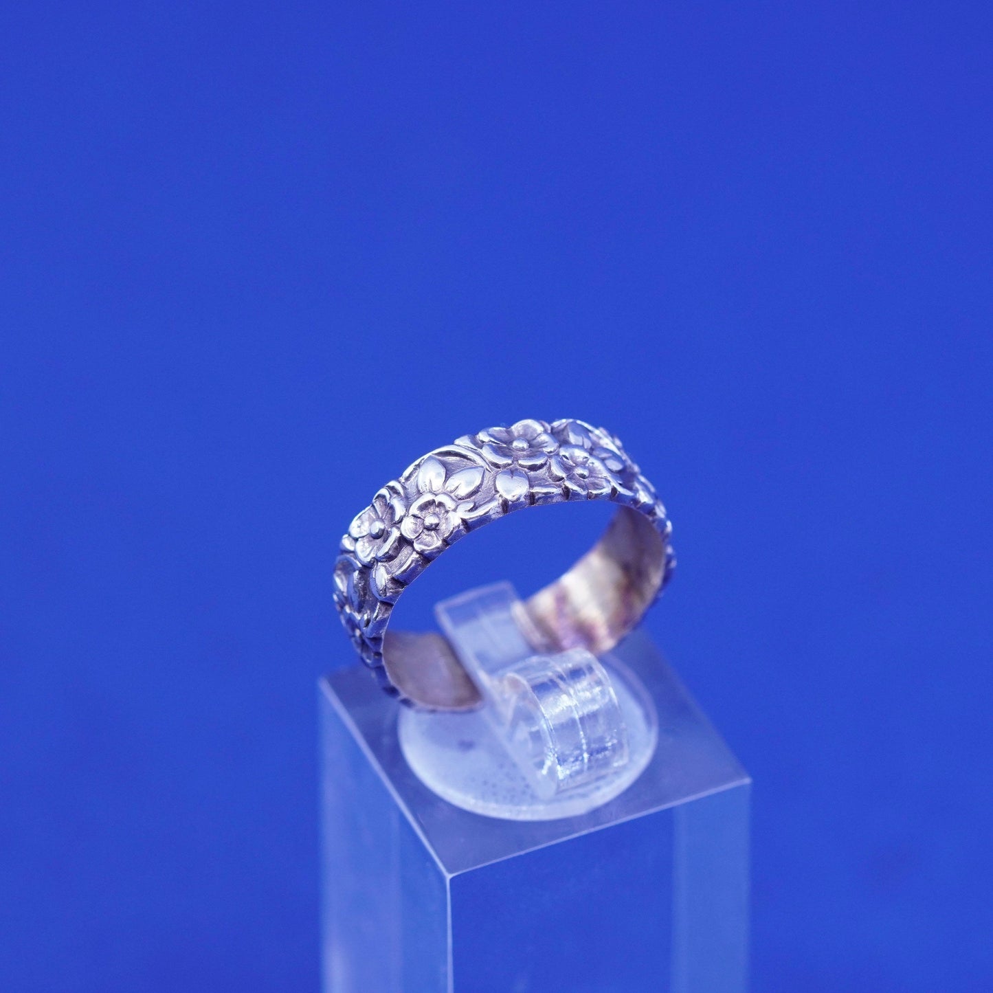 Size 7, vintage southwestern Sterling 925 silver handmade ring, cluster flower band