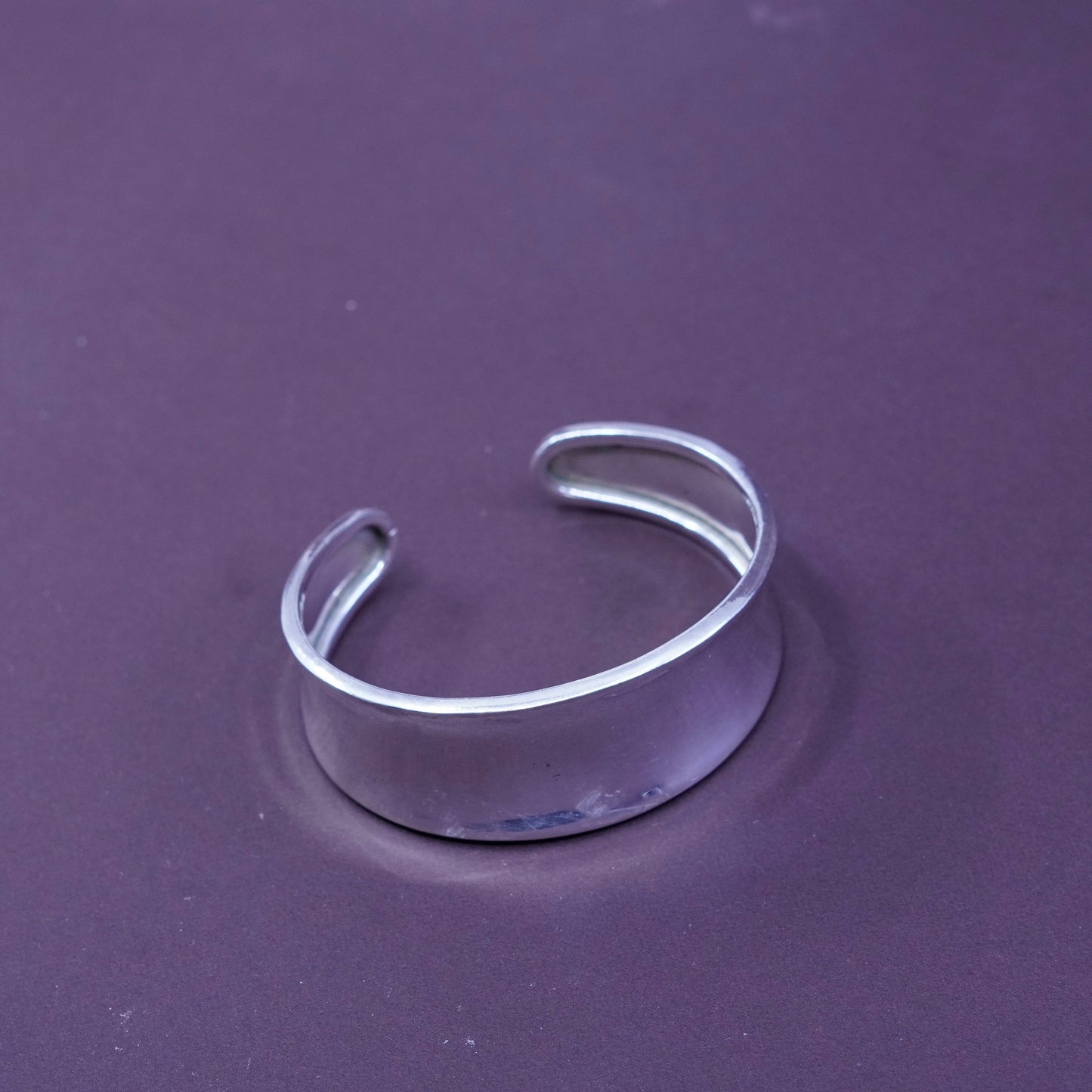 6.5”, vtg southwestern Sterling silver handmade bracelet, wide ribbed 925 cuff