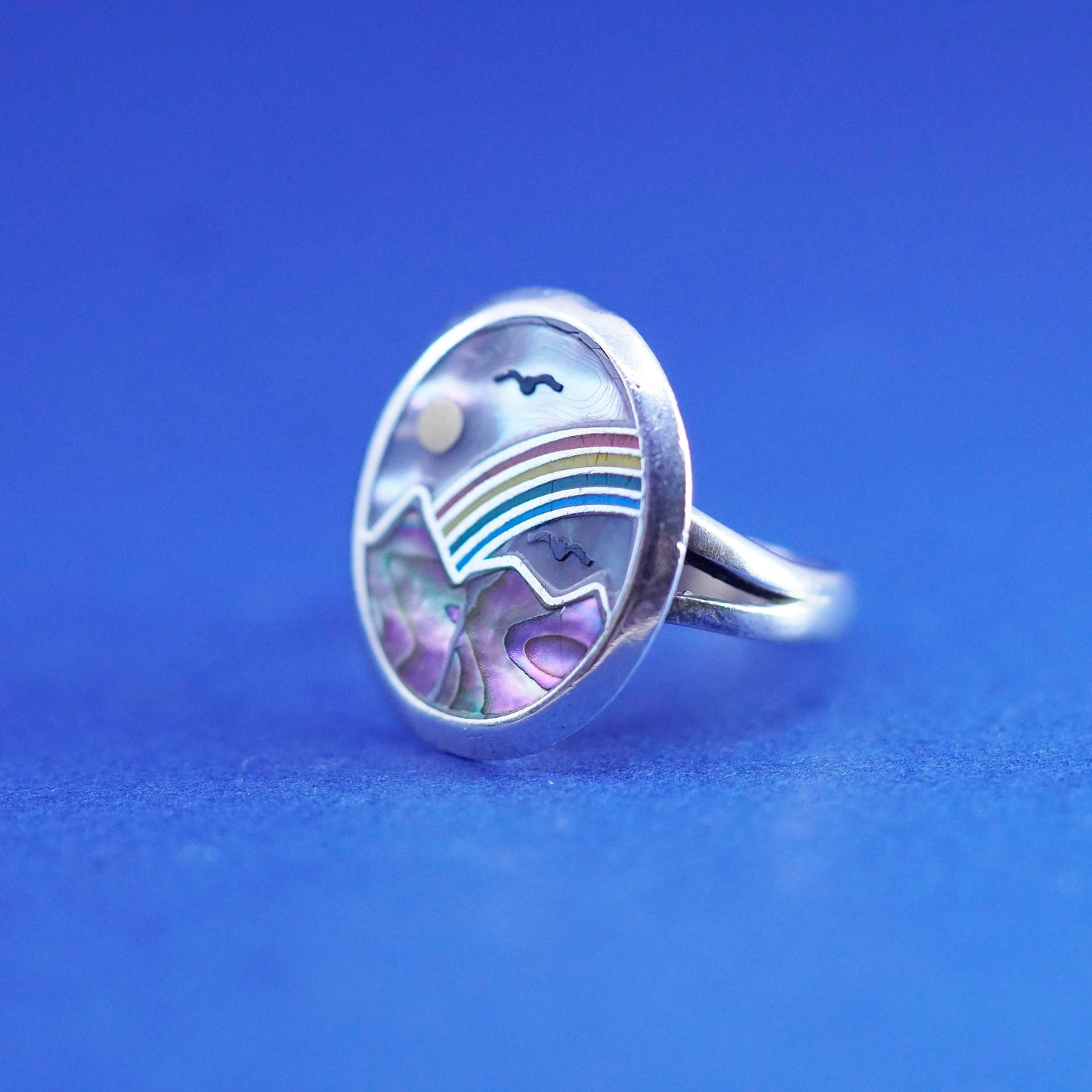 Size 5.75, vtg sterling 925 silver handmade landscape ring with mother of pearl