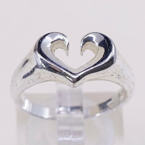 Size 8, Vtg Sterling Silver Handmade Ring, 925 Silver Modern Band W/ Heart