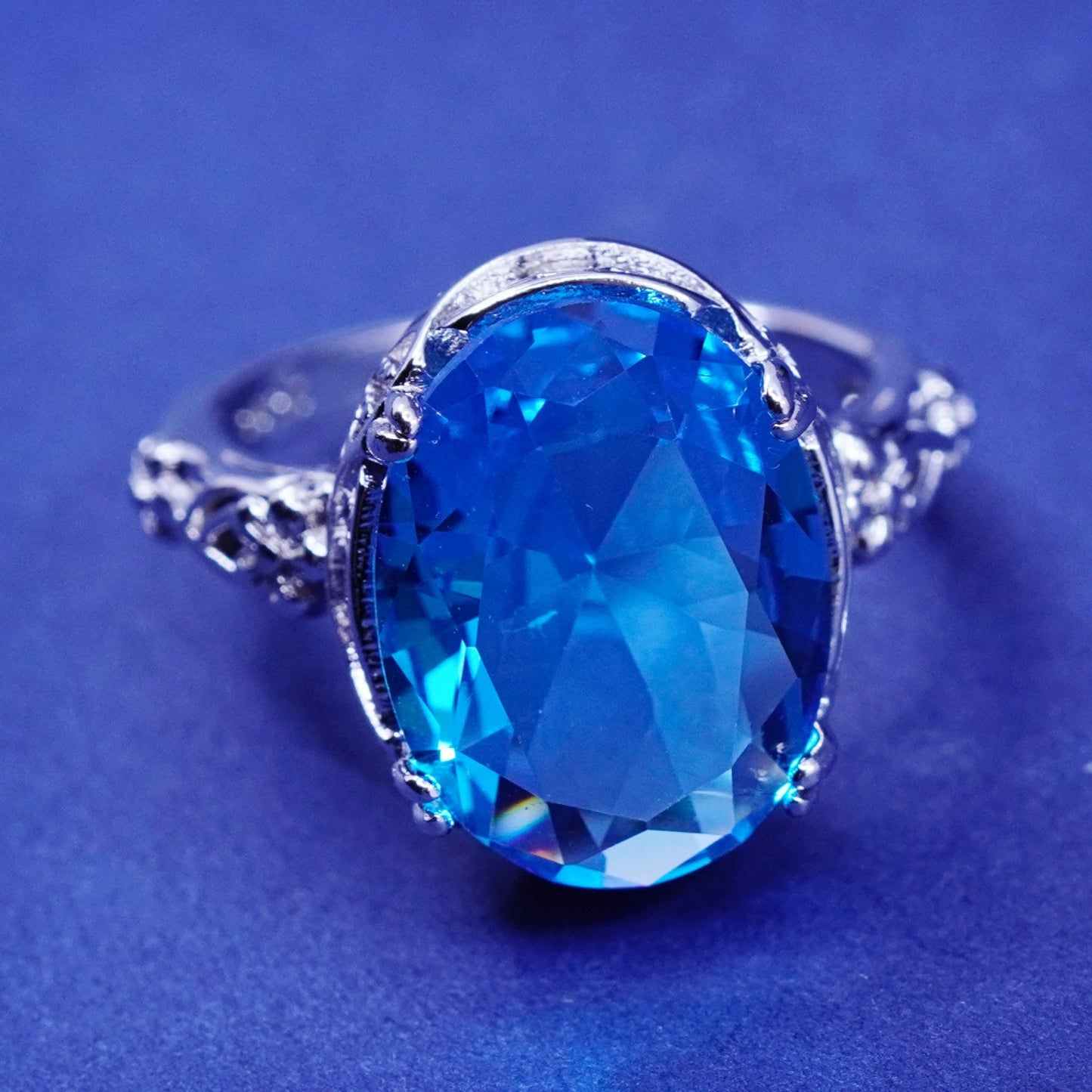 Size 7.25, vintage Sterling 925 silver handmade ring with topaz