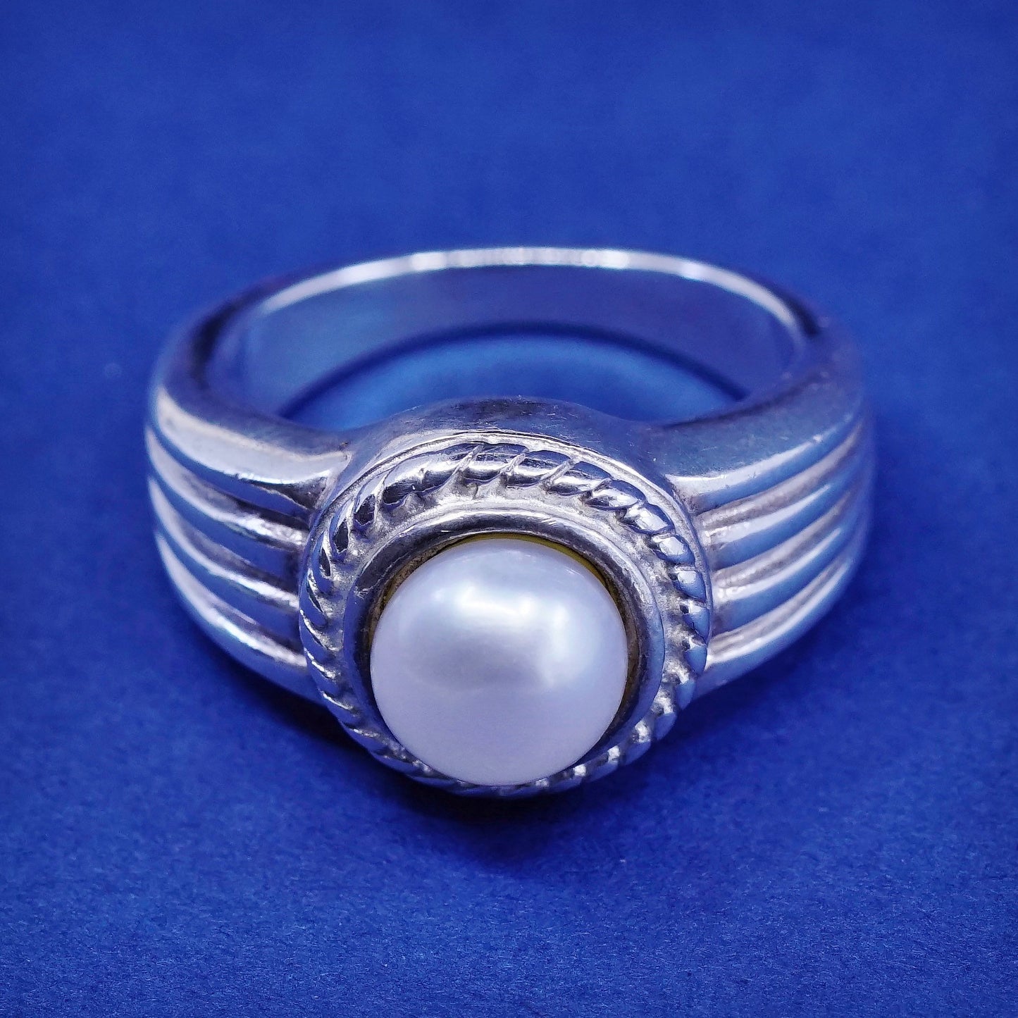 sz 5.75, vtg sterling silver handmade ring, 925 Ribbed band w/ pearl
