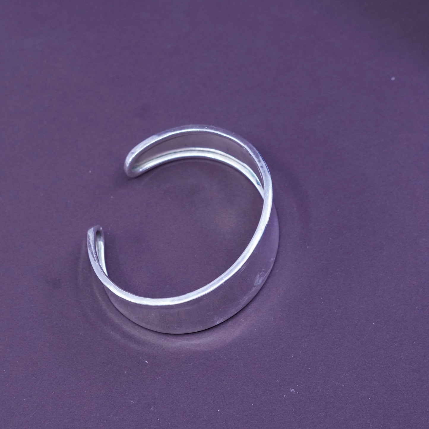 6.5”, vtg southwestern Sterling silver handmade bracelet, wide ribbed 925 cuff