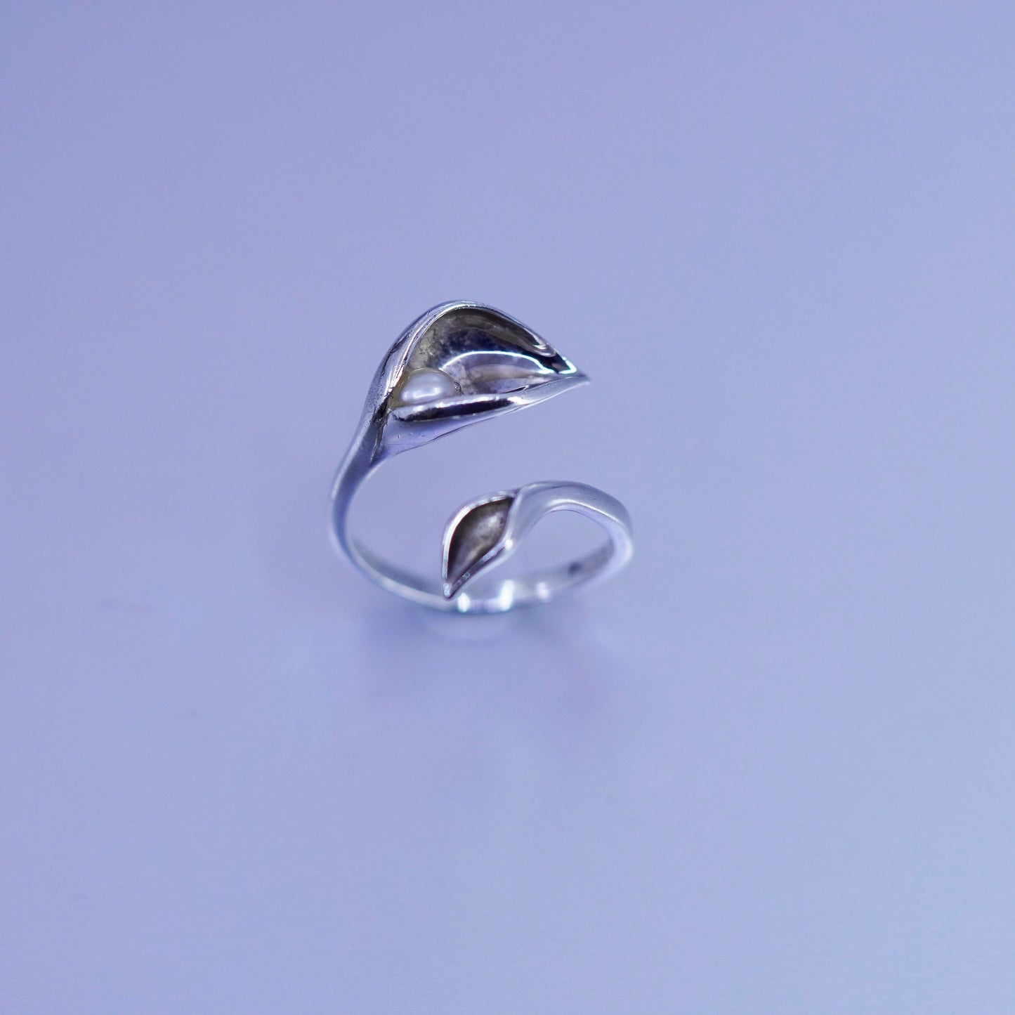 Size adjustable, vtg sterling silver ring, handmade lily flower 925 band pearl