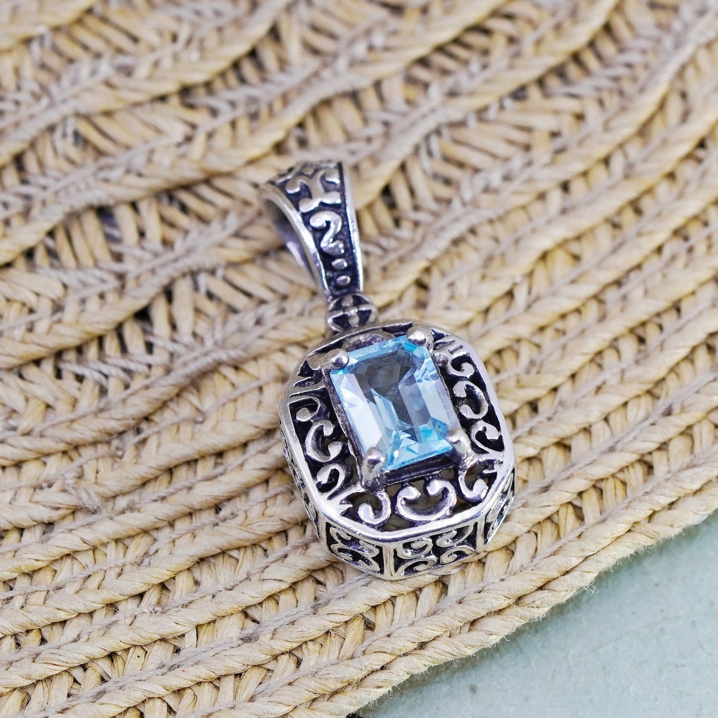 Vintage Sterling 925 silver handmade filigree pendant with blue topaz