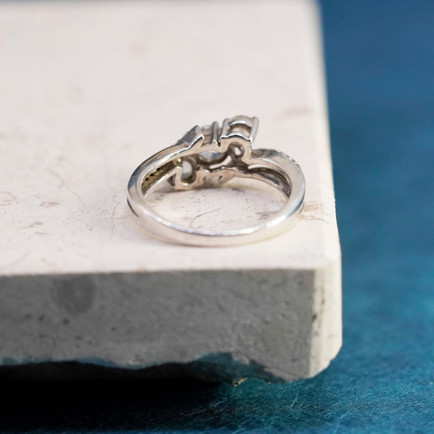 Size 7.5, vintage Sterling 925 silver engagement anniversary ring w/ cluster Cz