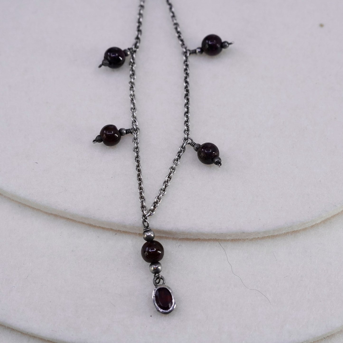 17”, vintage Sterling 925 silver handmade circle necklace with garnet beads