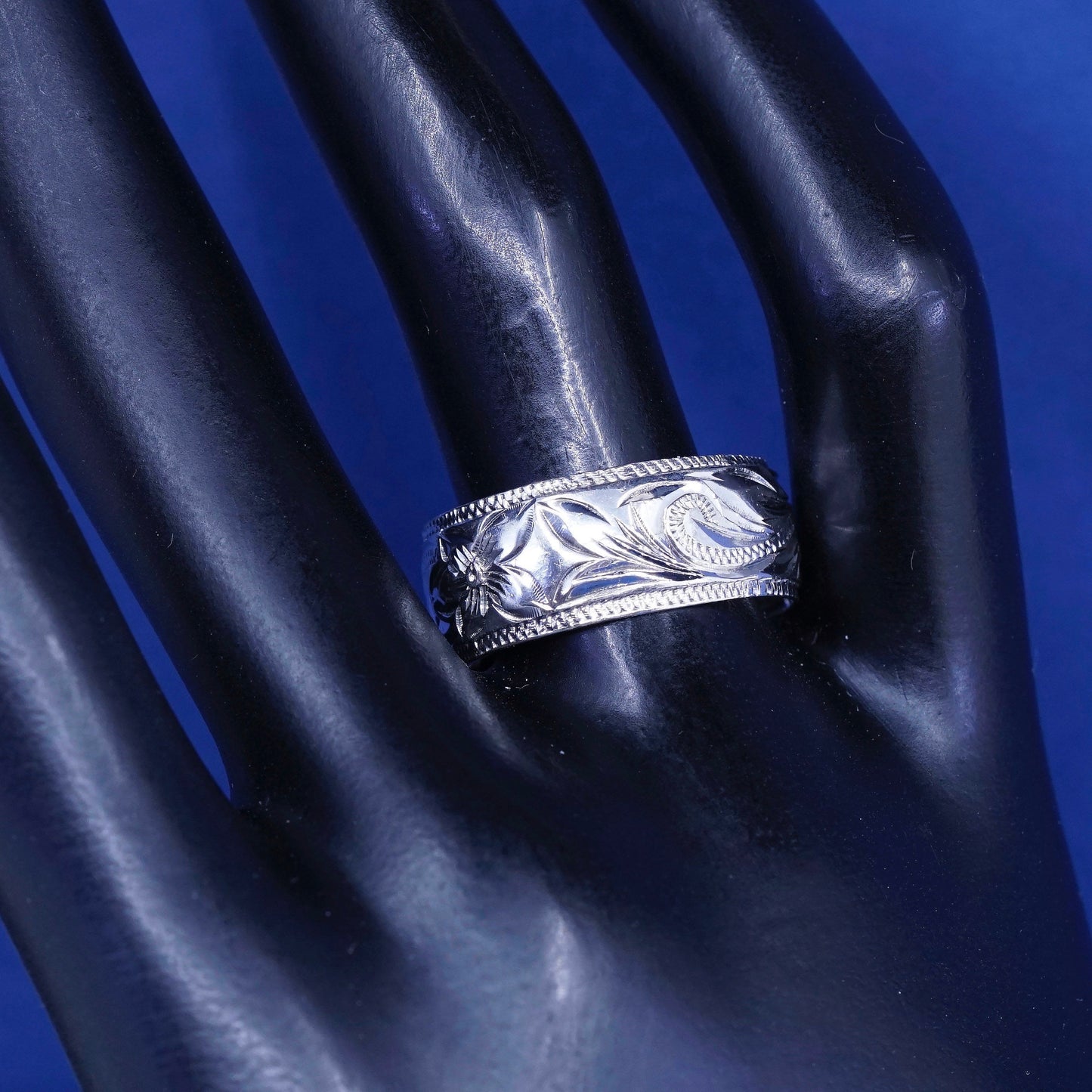 Size 9, vtg PCU Sterling silver handmade ring, 925 flower embossed band