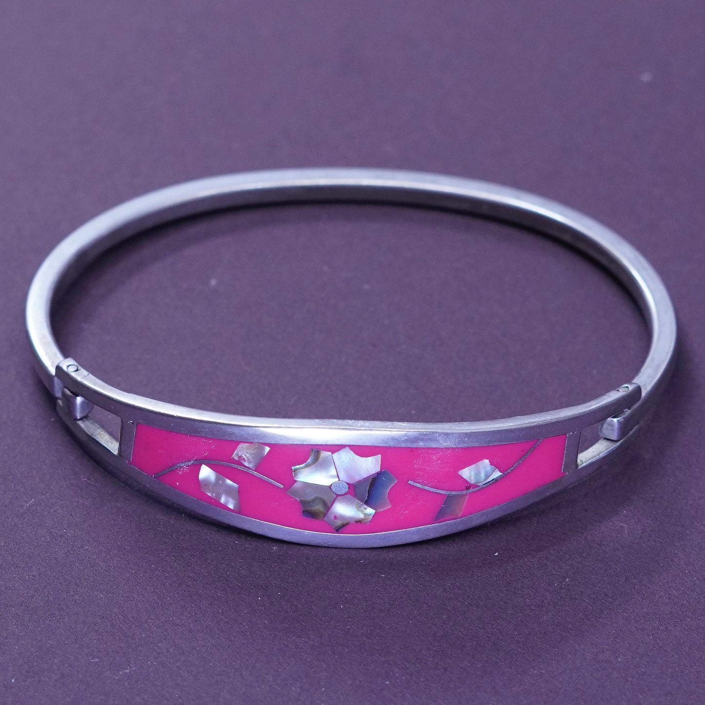 6.75”, alpaca silver Taxco handmade bracelet, hinged bangle with abalone flower