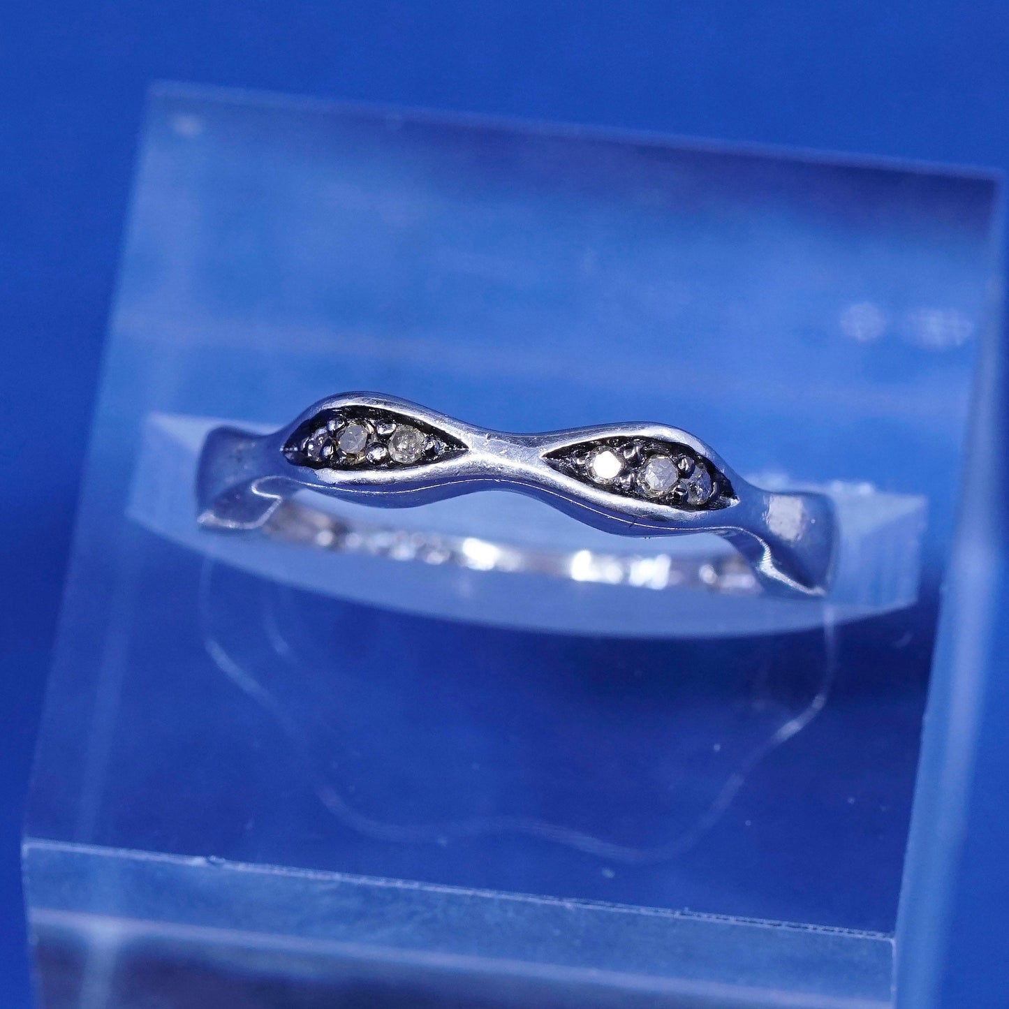 Size 7, vtg JS Sterling silver ring, 925 stackable band with genuine diamonds