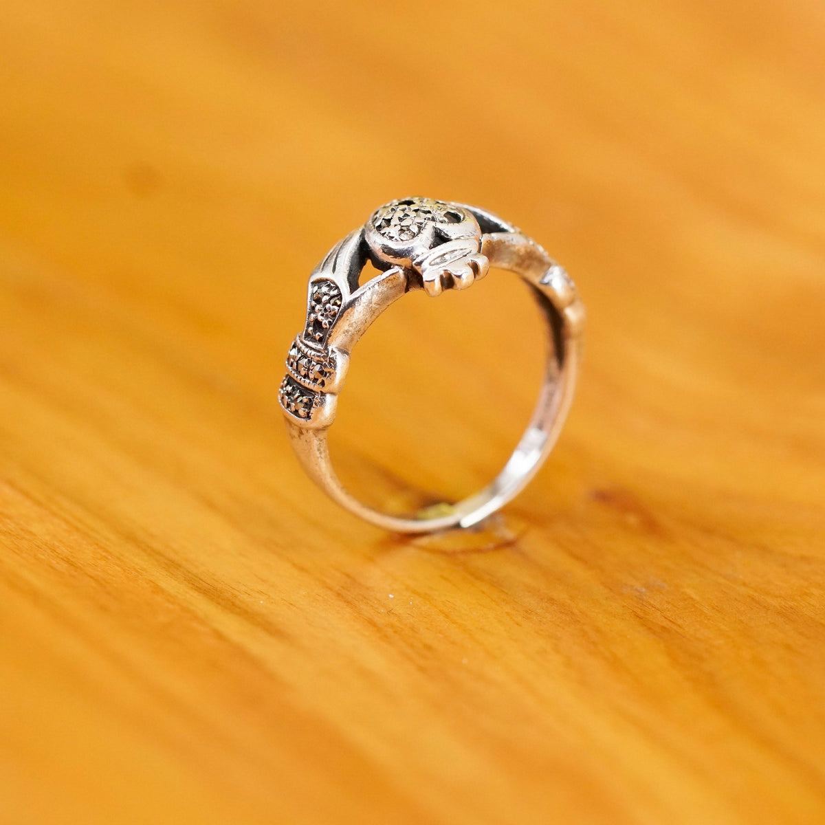 Size 8.75, Solvar sterling silver claddagh ring, holding topaz heart 925 band