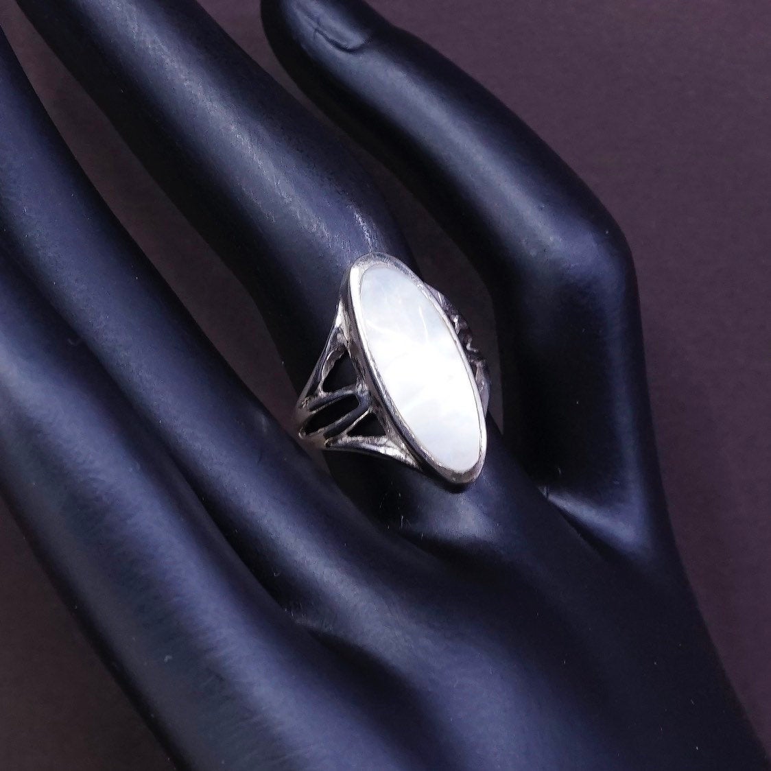 sz 5.5, vtg Sterling silver handmade ring, southwestern 925 w/ mother of pearl