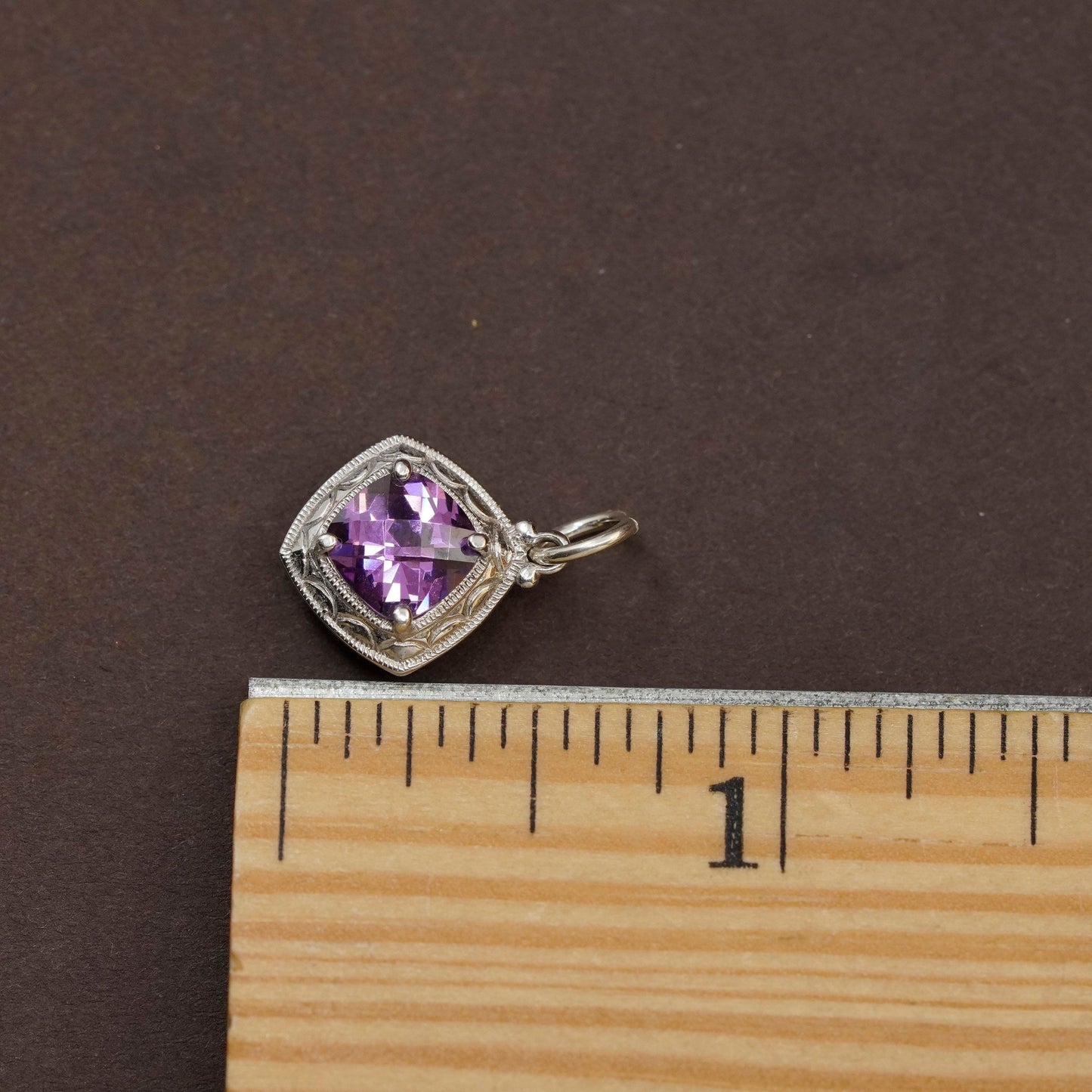 Vintage Sterling 925 silver handmade pendant with diamond shaped amethyst