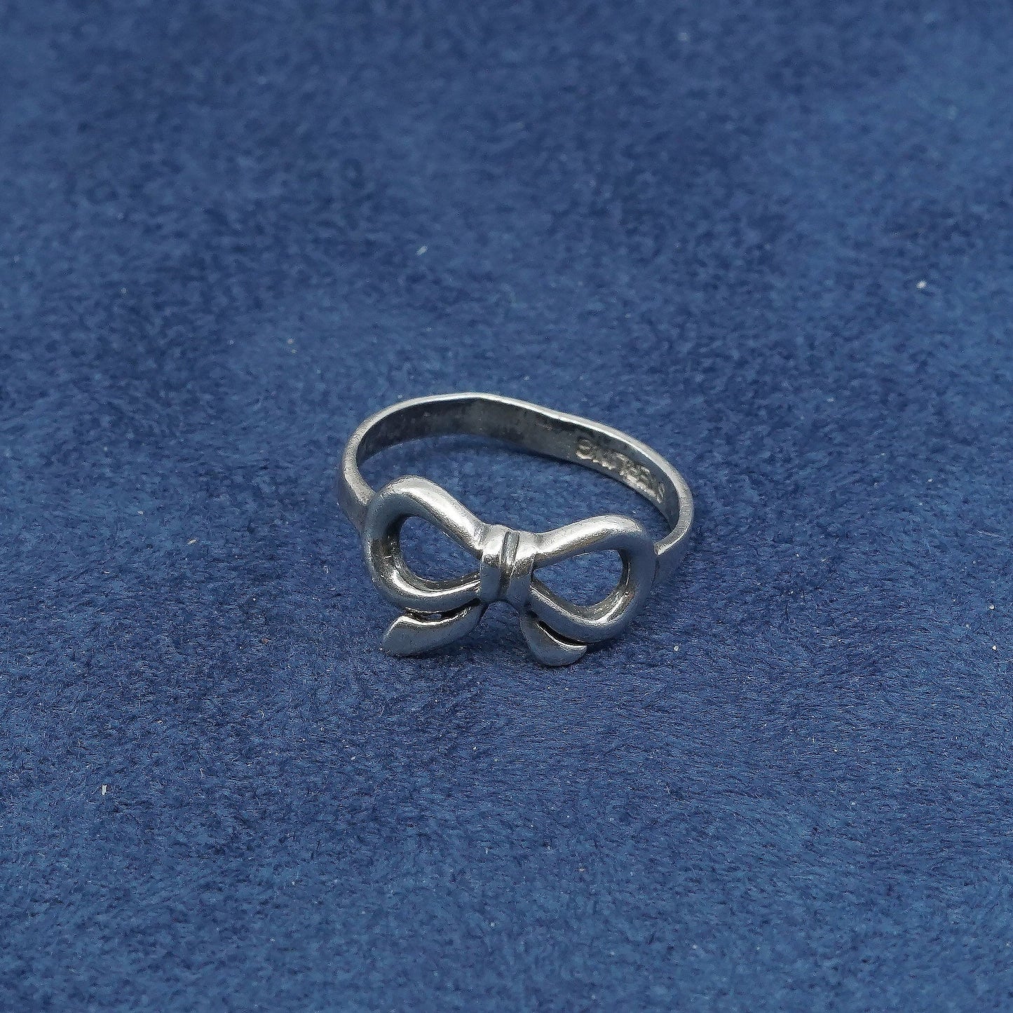 Size 7, vtg Sterling silver handmade ring, 925 bow