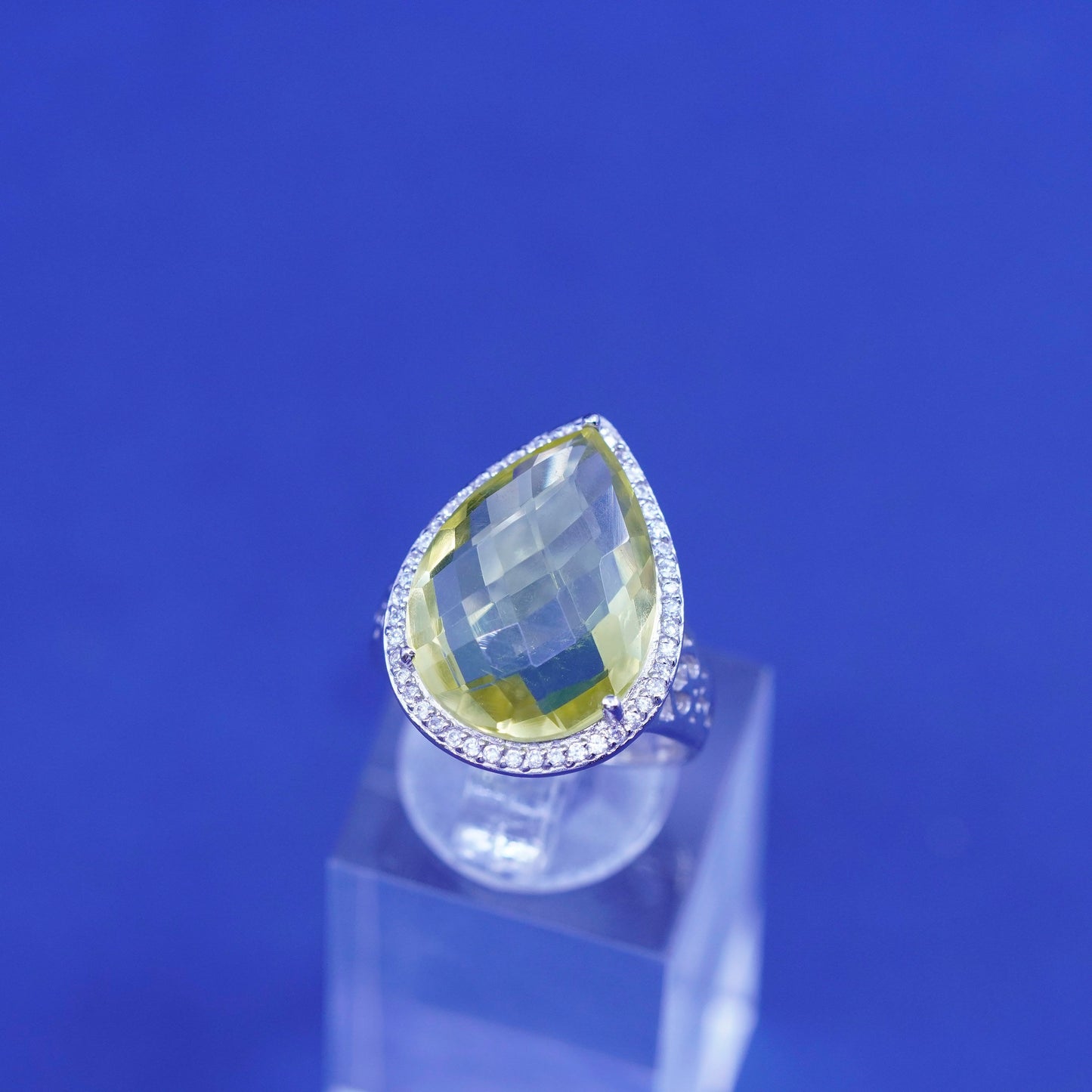 Size 5.75, vintage Sterling 925 silver ring teardrop Prehnite grapestone