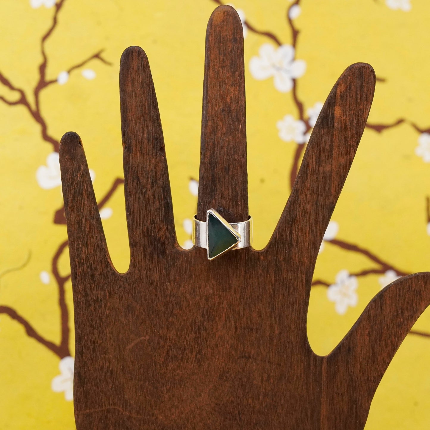 Size 7.25, vintage Sterling silver ring, 925 statement band w/ triangular jade