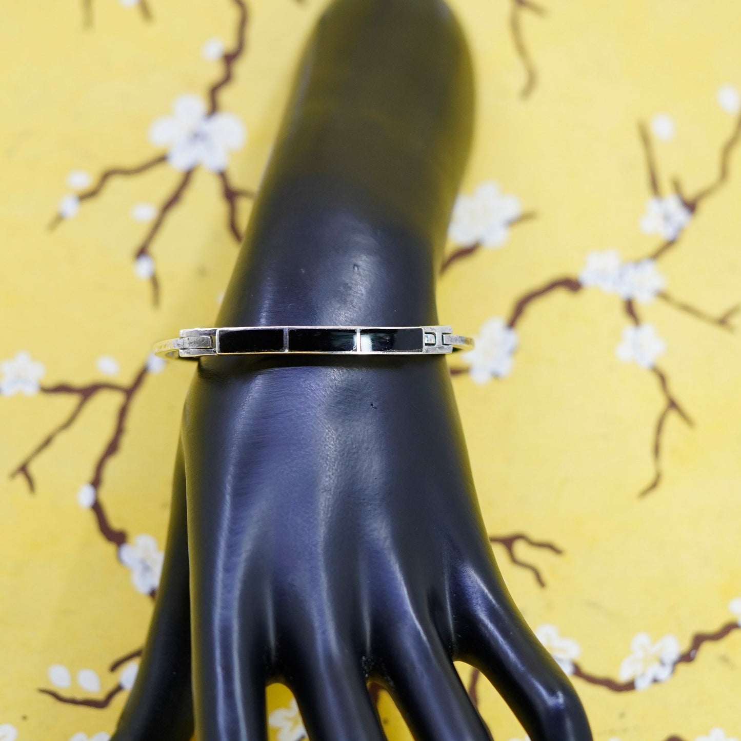 6.25”, Sterling silver handmade bracelet, Mexico 925 hinged bangle with onyx
