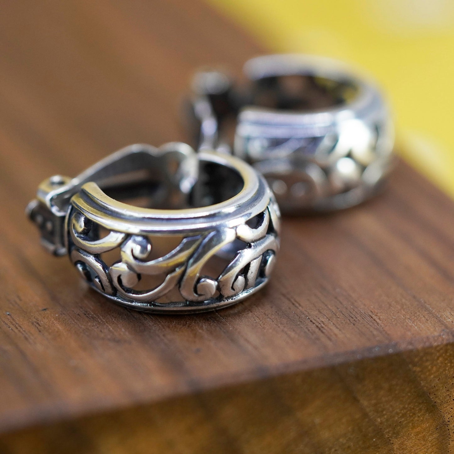 Vintage Silpada Sterling Silver 925 Clip-On Filigree Scroll Hoop Earrings C1380
