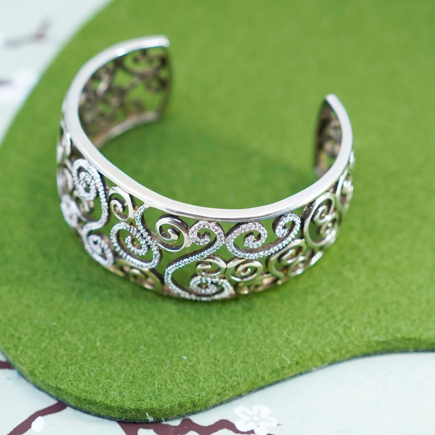 6.75”, southwestern Sterling silver bracelet handmade filigree 925 cuff diamond
