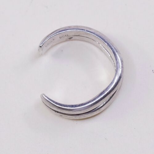 Size 3, Vtg Sterling Silver handmade open end Ring. 925 Ribbed Band