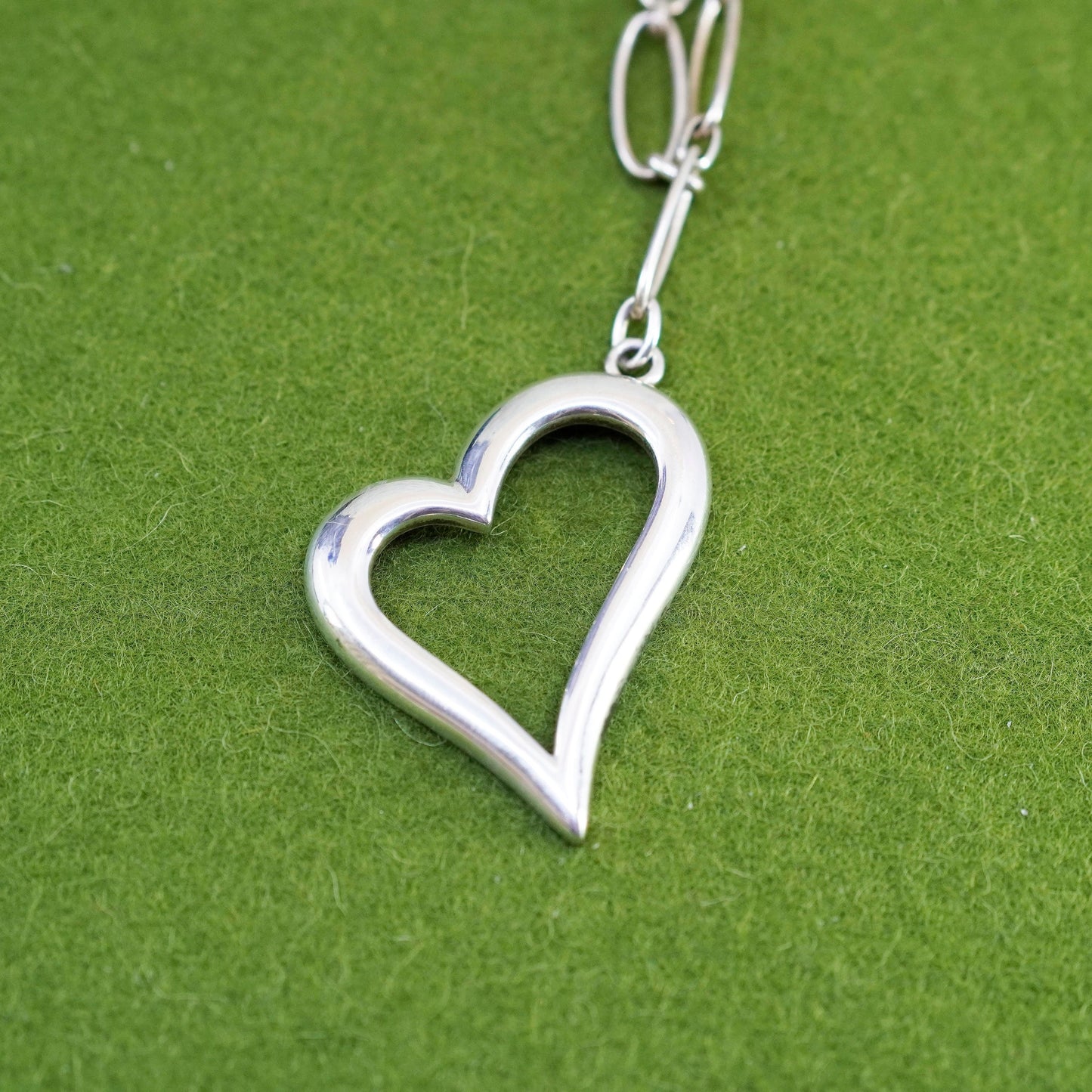 16”, Vintage 925 sterling silver long oval chain with heart pendant