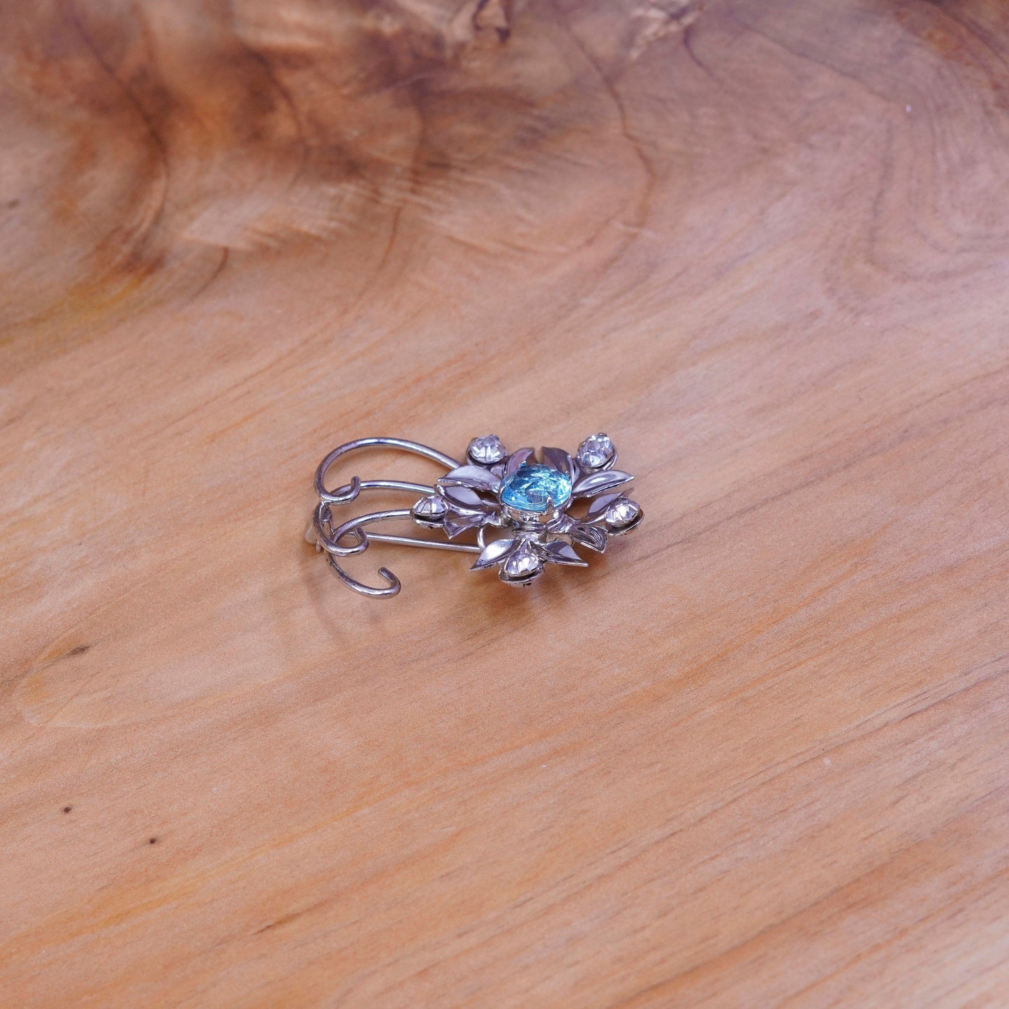 Vintage Art Deco handmade sterling 925 silver flower brooch with blue Crystal
