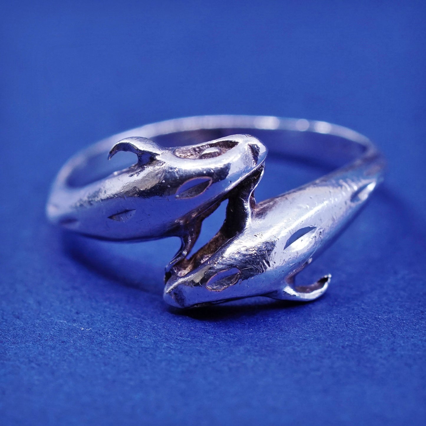 Size 7, vintage sterling silver handmade ring, 925 dolphin wrap band