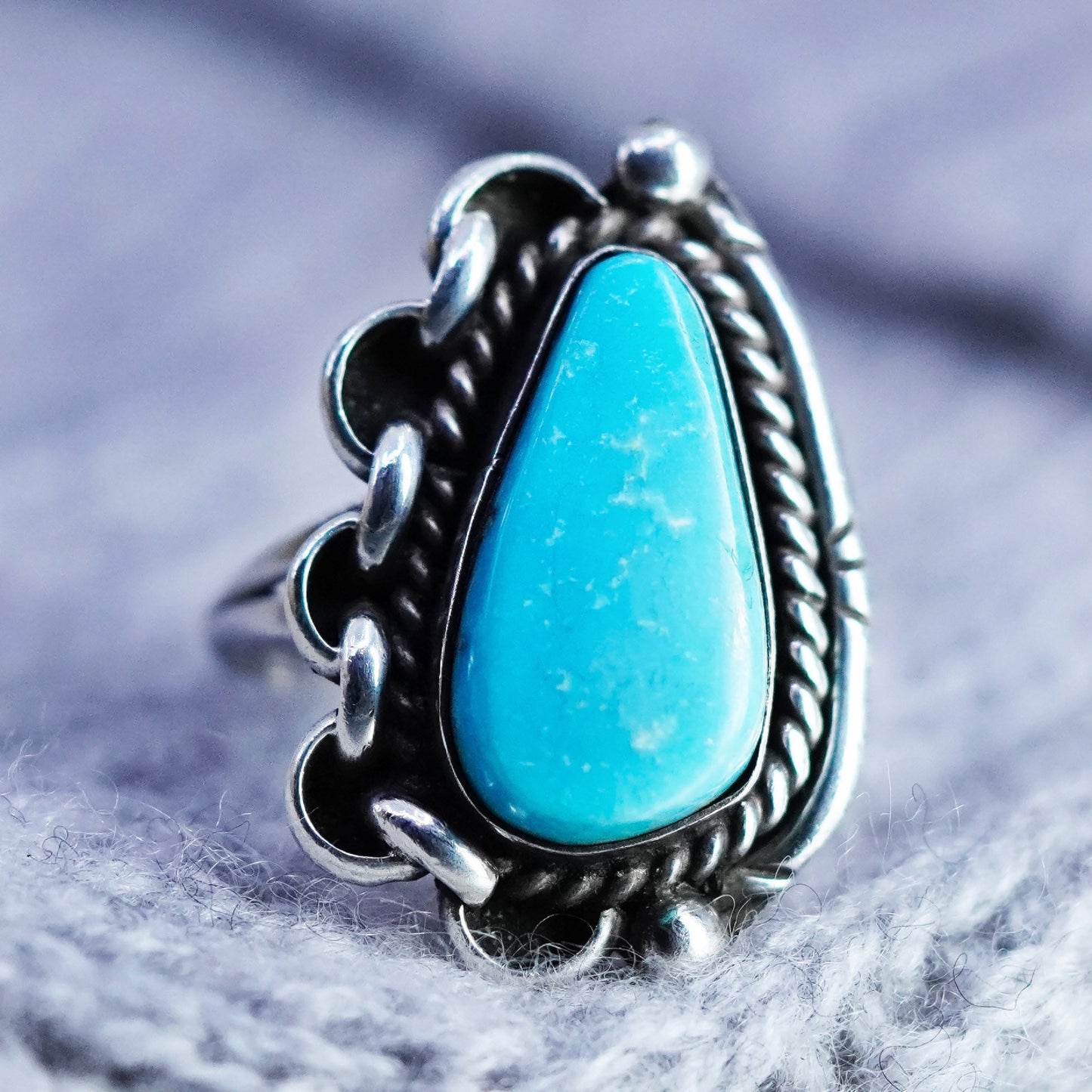 Size 7.5, Native American navajo Sterling 925 silver ring teardrop turquoise
