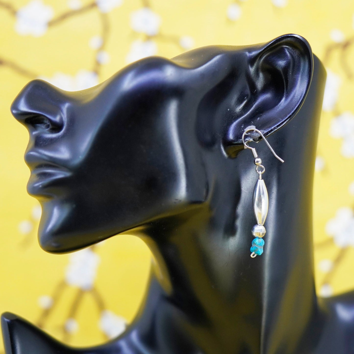 VTG Native American Sterling 925 silver handmade earrings with turquoise nugget