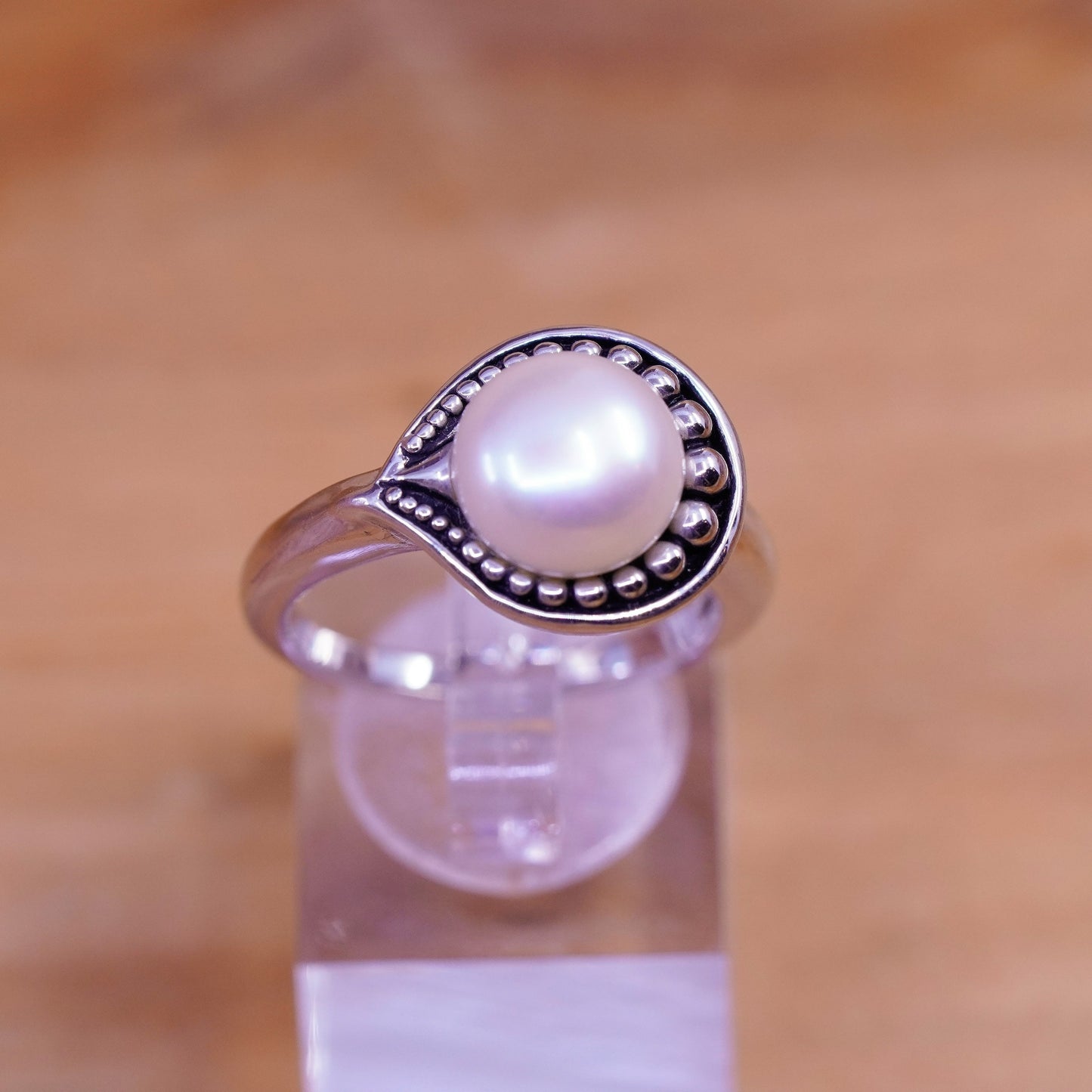 Size 8.25, vintage Sterling 925 silver handmade ring w/ freshwater pearl beads
