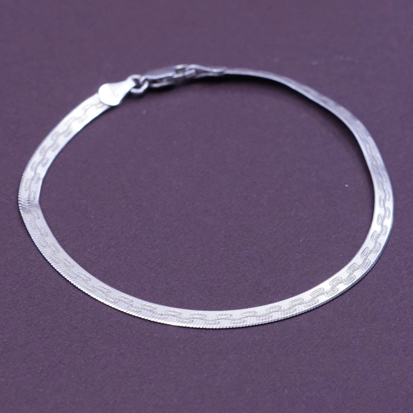 7”, vtg Vior Sterling silver textured herringbone bracelet, Italy 925 chain