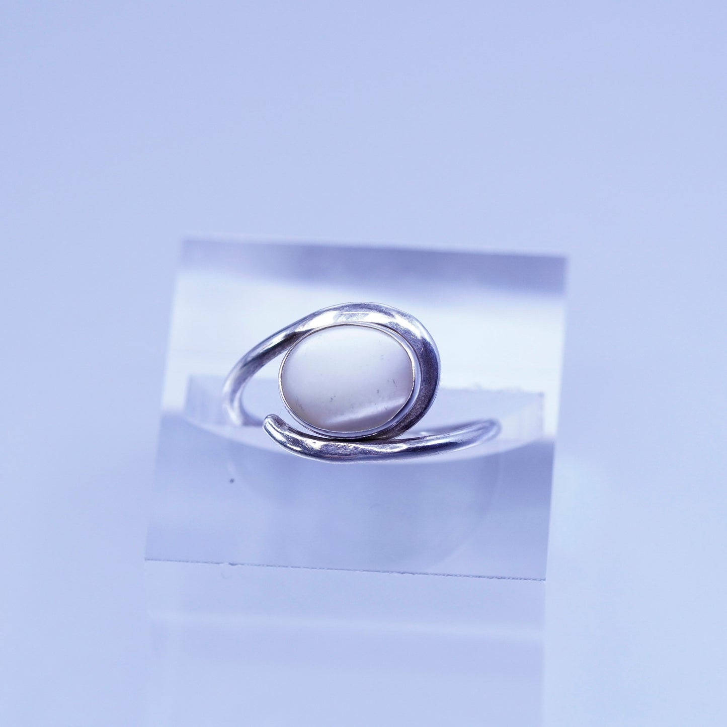 Size 7, vintage Sterling 925 silver handmade wrap ring with moonstone