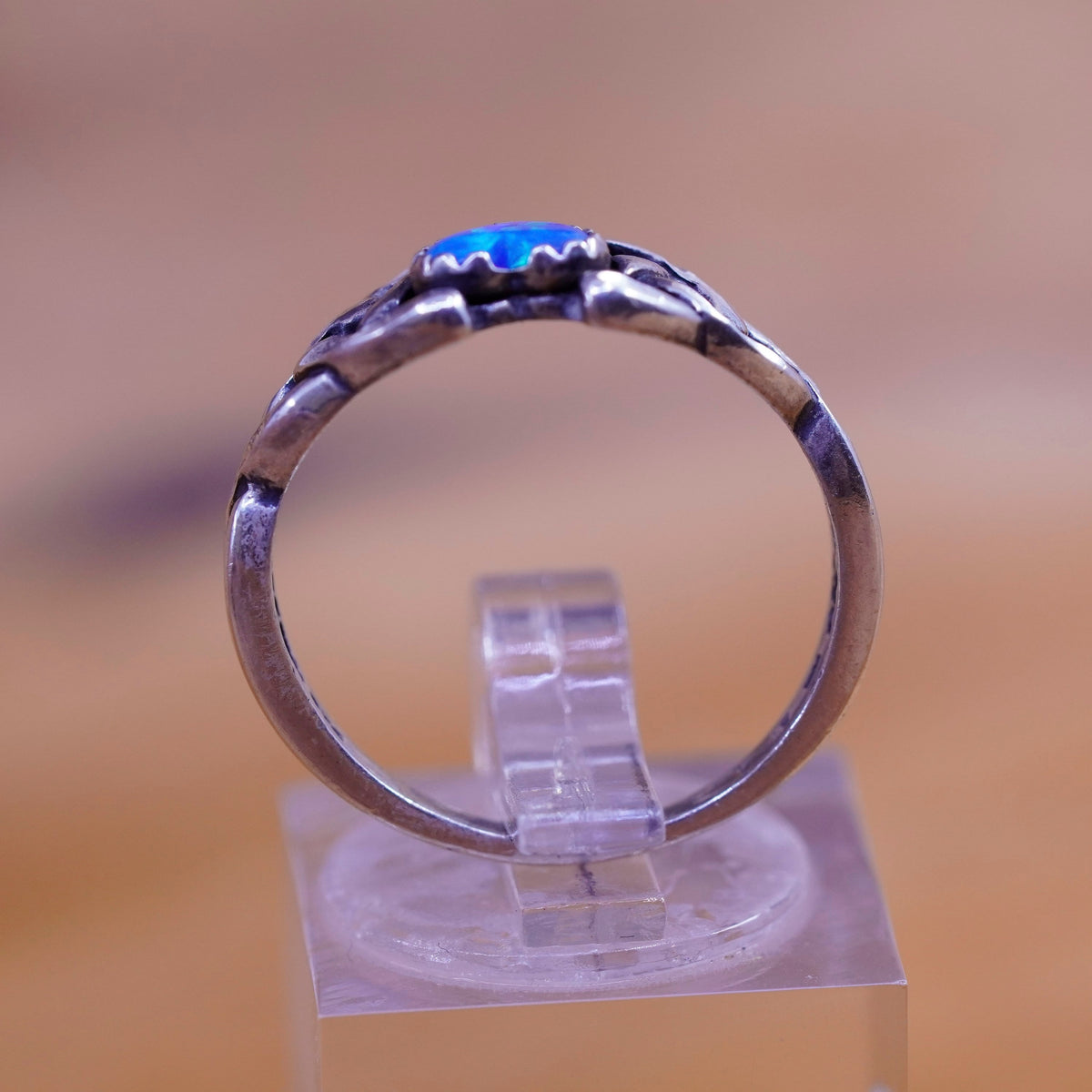 Size 7, sterling 925 silver with holding heart, Irish claddagh ring with opal